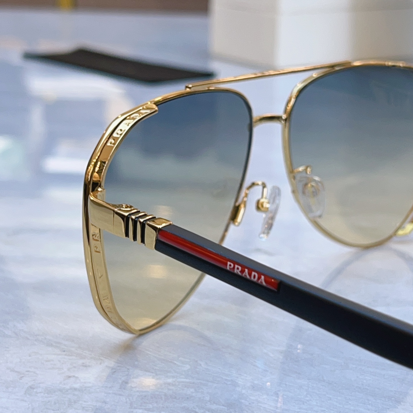 ，【PRAD*】普拉*达新款太阳镜🕶️，MODEL：PR 181，SIZE：61口14-145