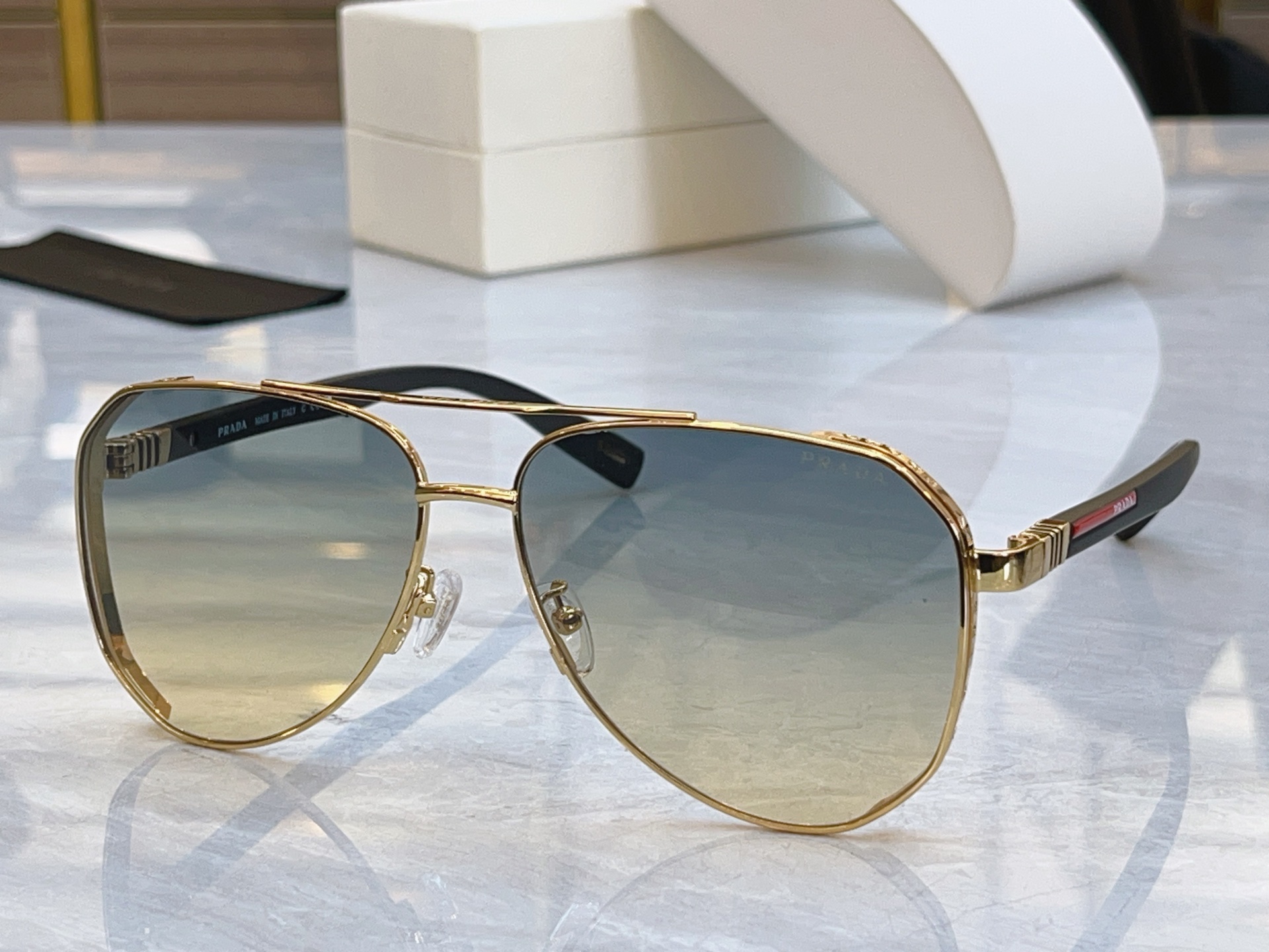 ，【PRAD*】普拉*达新款太阳镜🕶️，MODEL：PR 181，SIZE：61口14-145