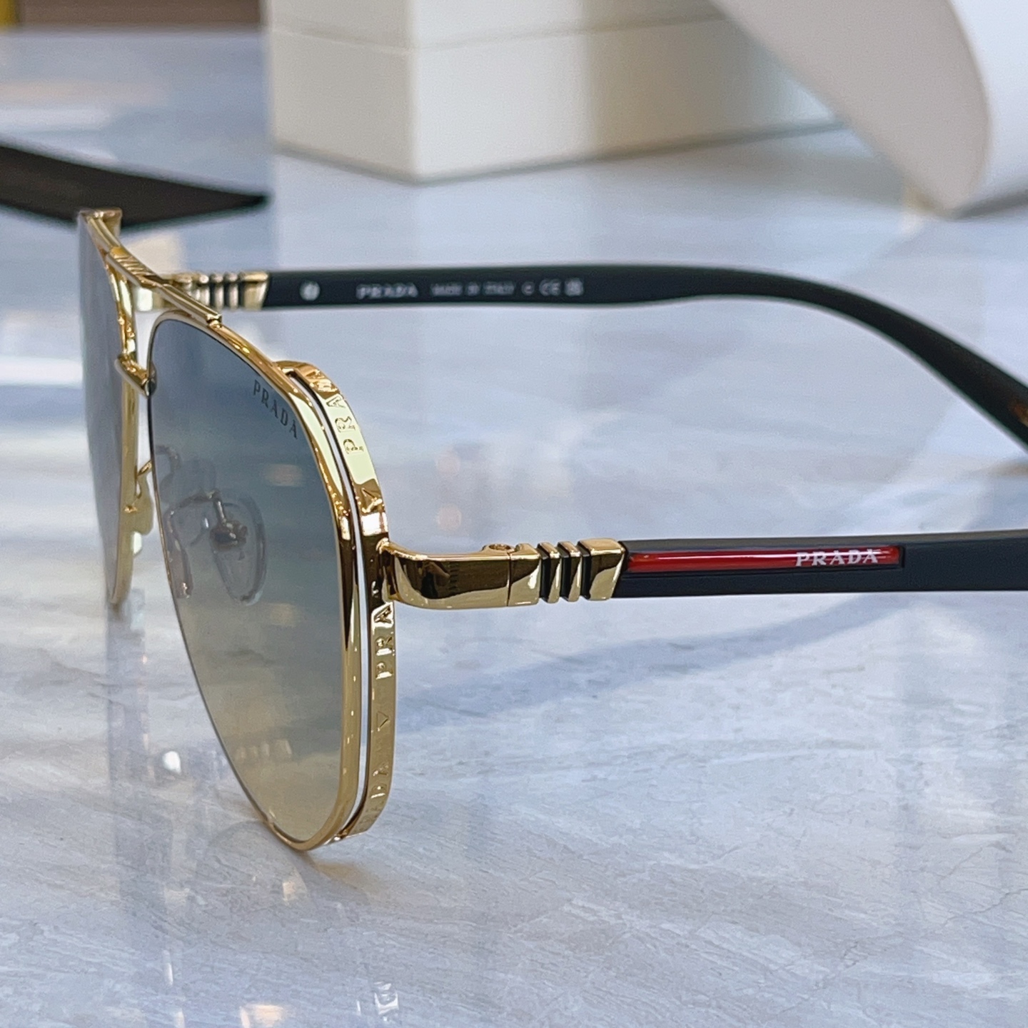 ，【PRAD*】普拉*达新款太阳镜🕶️，MODEL：PR 181，SIZE：61口14-145