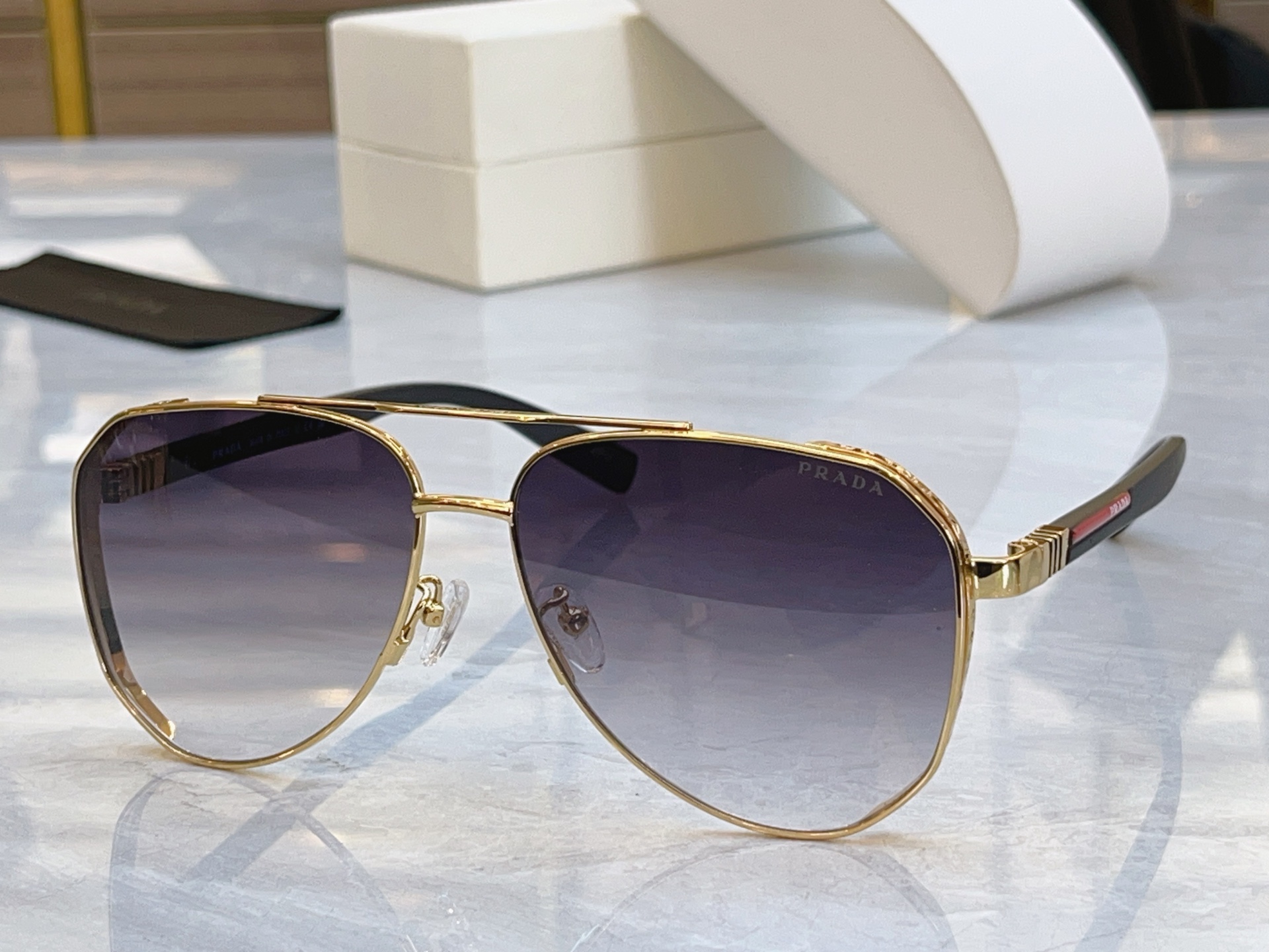 ，【PRAD*】普拉*达新款太阳镜🕶️，MODEL：PR 181，SIZE：61口14-145