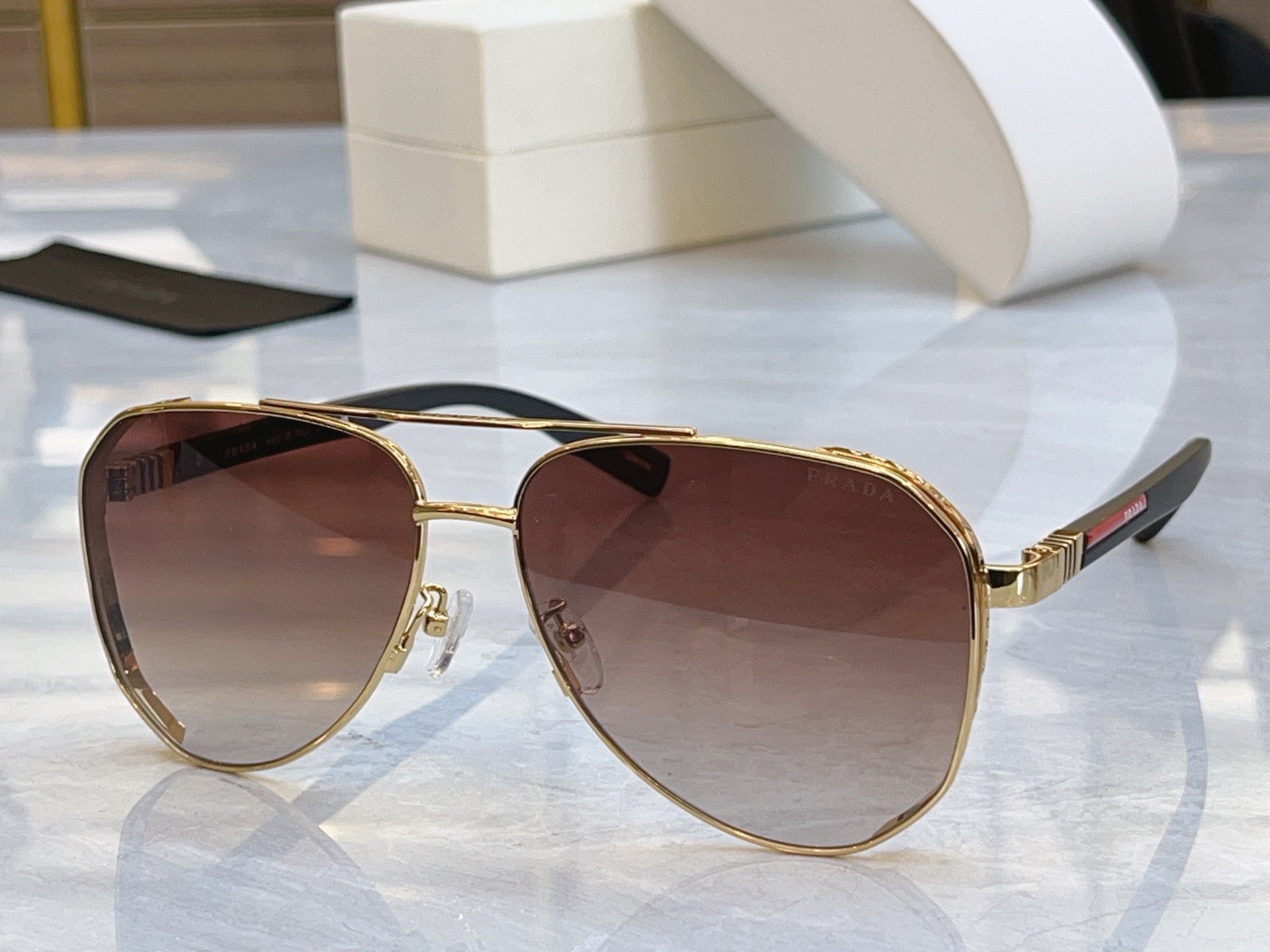 ，【PRAD*】普拉*达新款太阳镜🕶️，MODEL：PR 181，SIZE：61口14-145