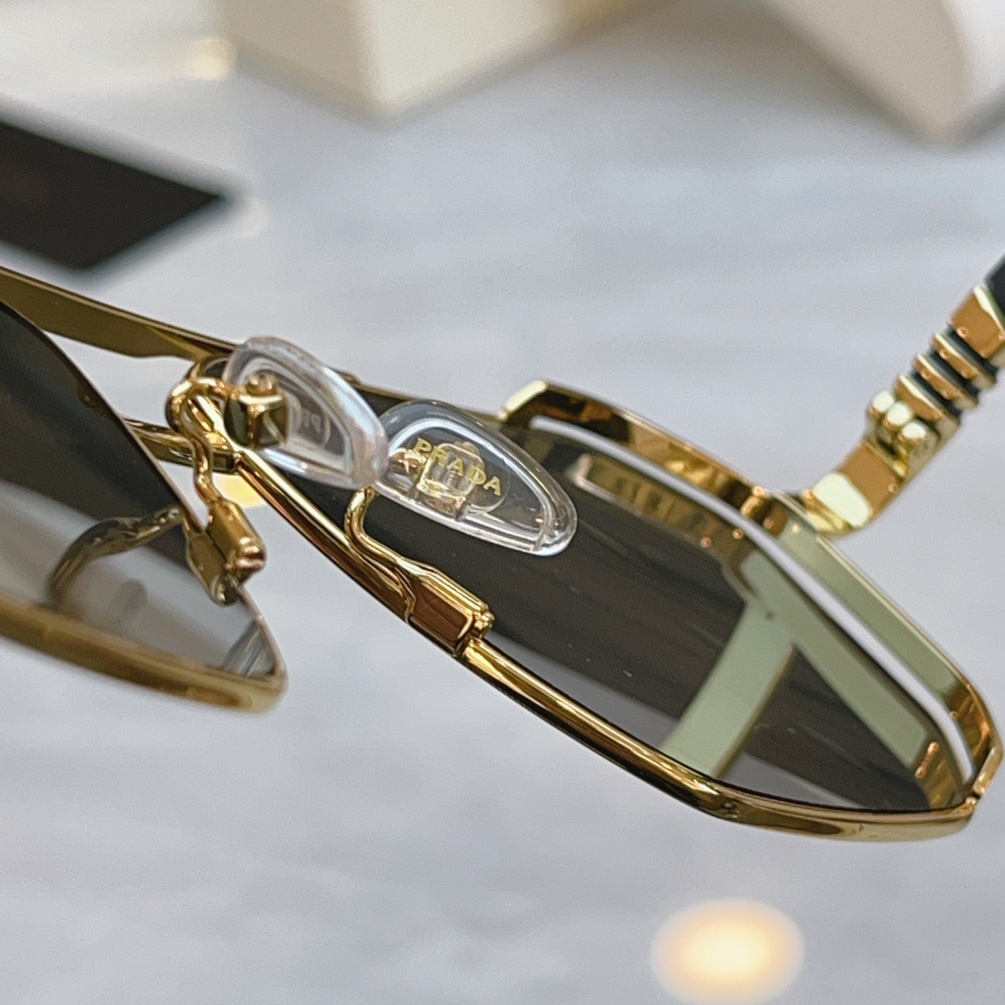 ，【PRAD*】普拉*达新款太阳镜🕶️，MODEL：PR 182，SIZE：61口14-145