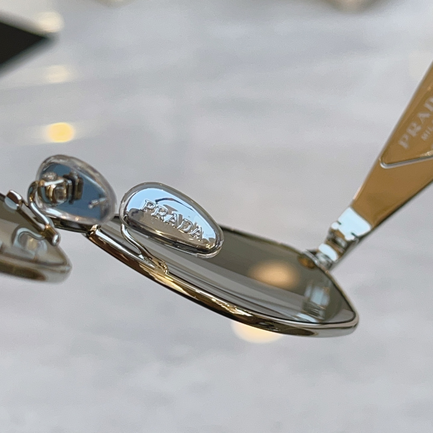 ，【PRAD*】普拉*达新款太阳镜🕶️，MODEL：PR D50S，SIZE：67口16-140