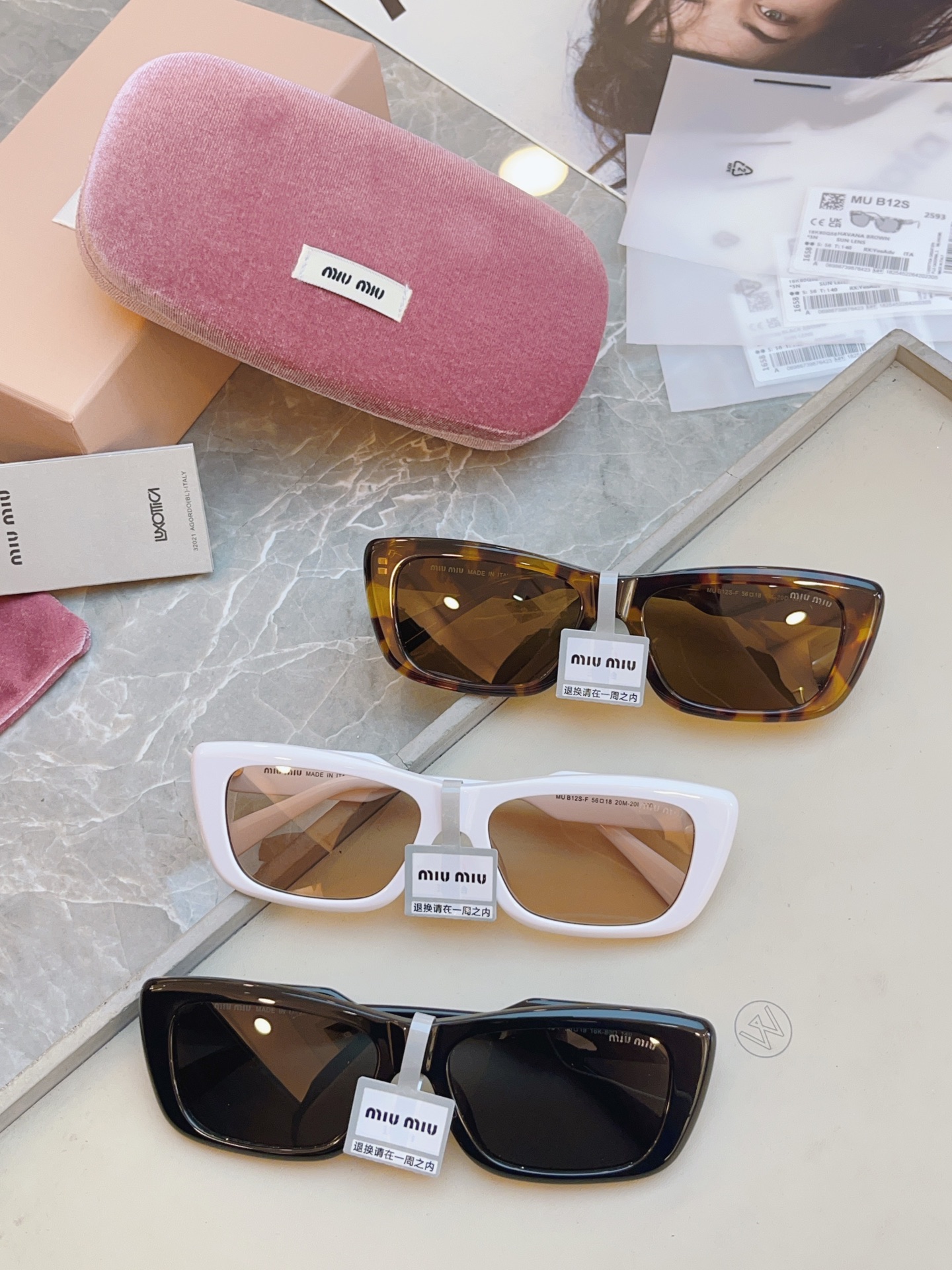 ，【MIUMI*】缪*缪新款太阳镜，Mod: MU B12S-F，SIZE:56口18-140