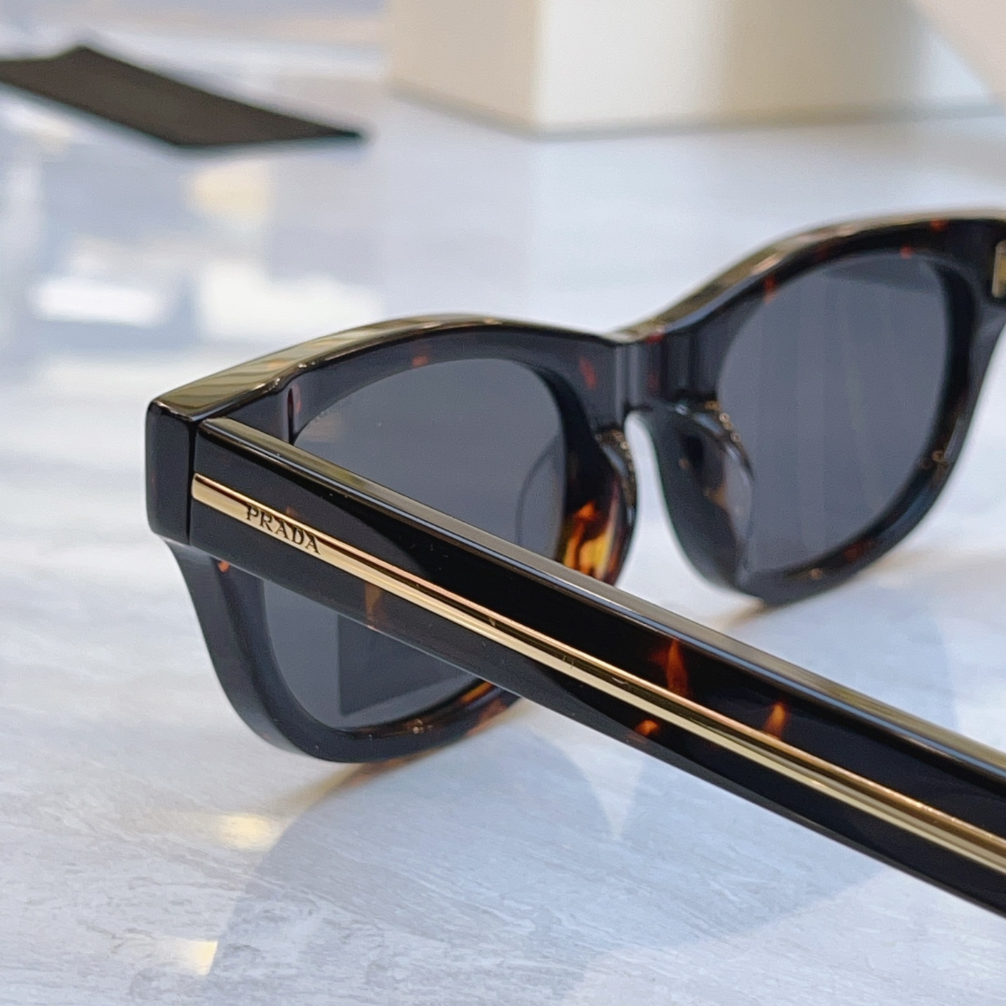 ，【PRAD*】普拉*达新款太阳镜🕶️，MODEL：SPR C09，SIZE：52口20-145