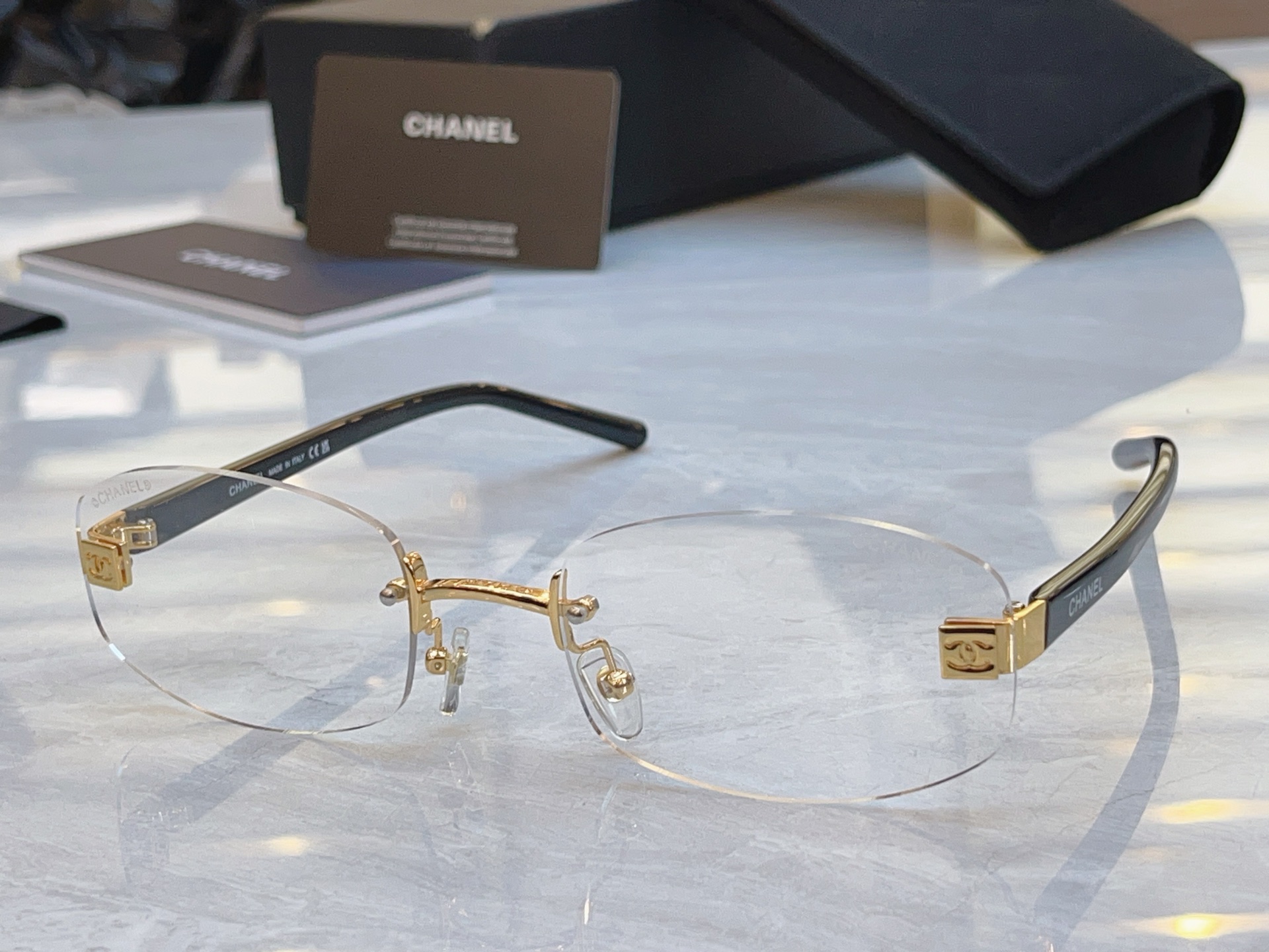 ，【CHANE*】香奈儿新款太阳镜，MODEL：CH7122S，SIZE：61口23-145