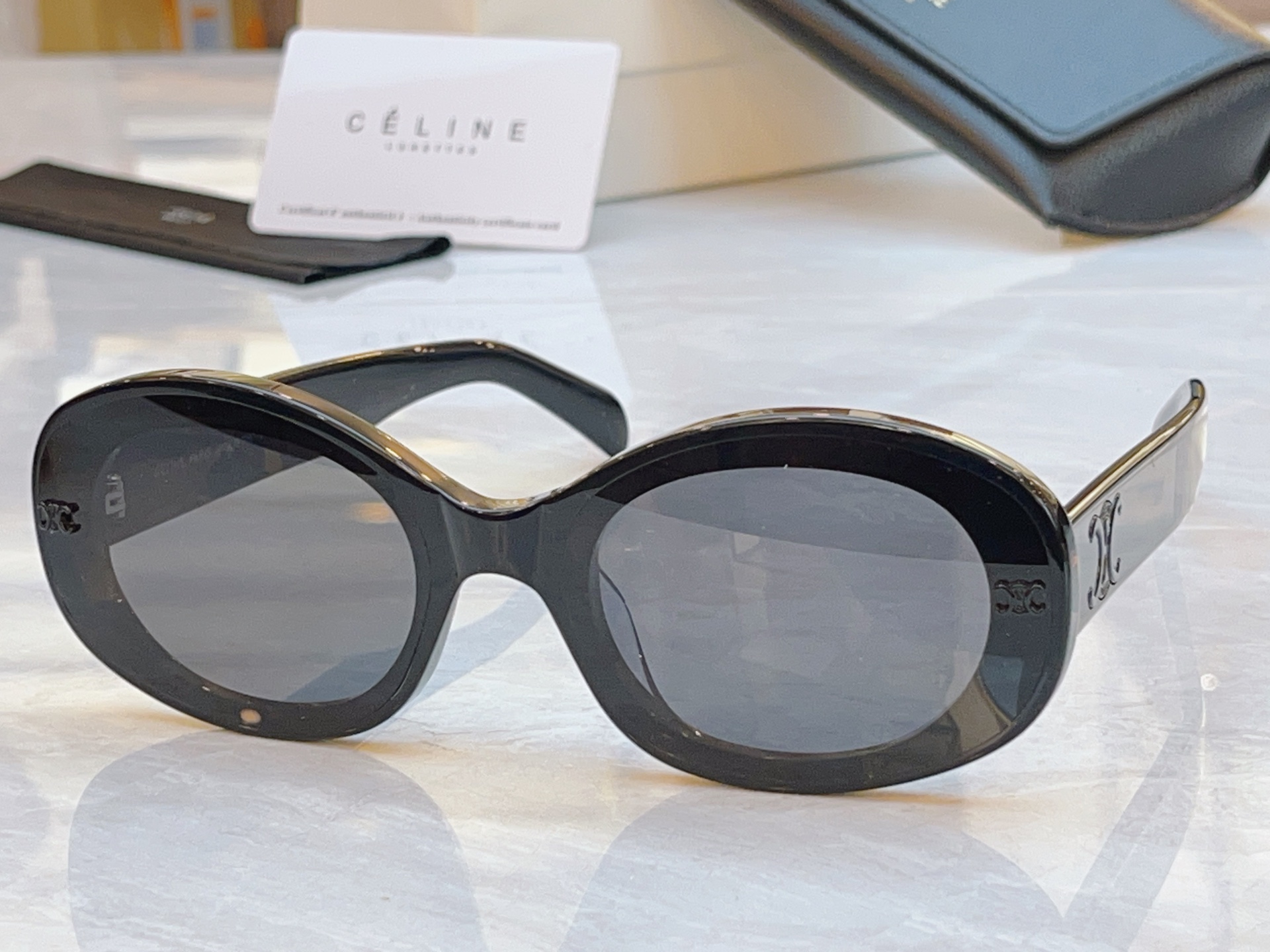 ，【CELIN*】赛*琳新款太阳镜， MODEL:CL40312，SIZE: 62口19-145