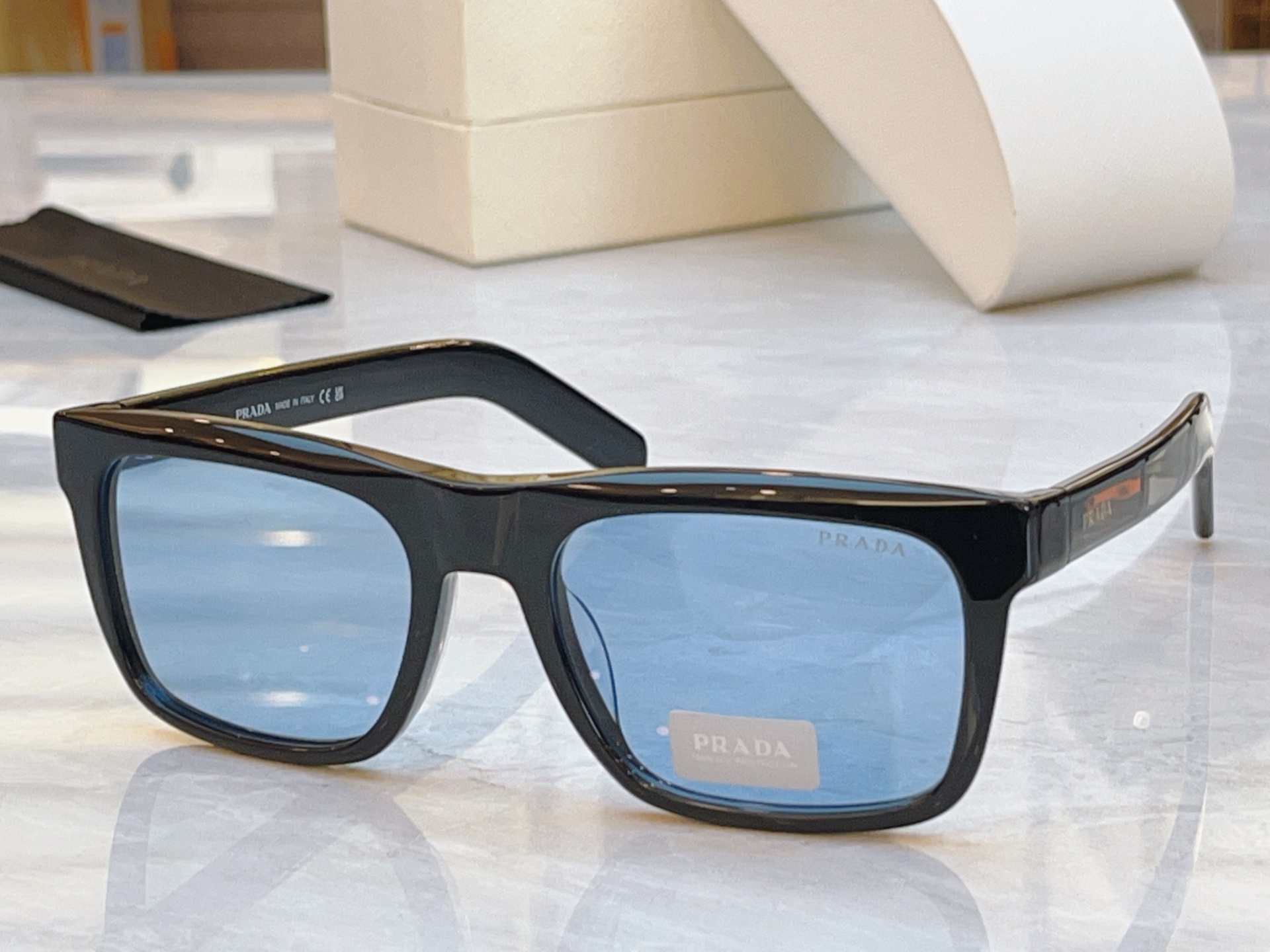 ，【PRAD*】普拉*达新款太阳镜🕶️，MODEL：PR D11S，SIZE：54口20-140