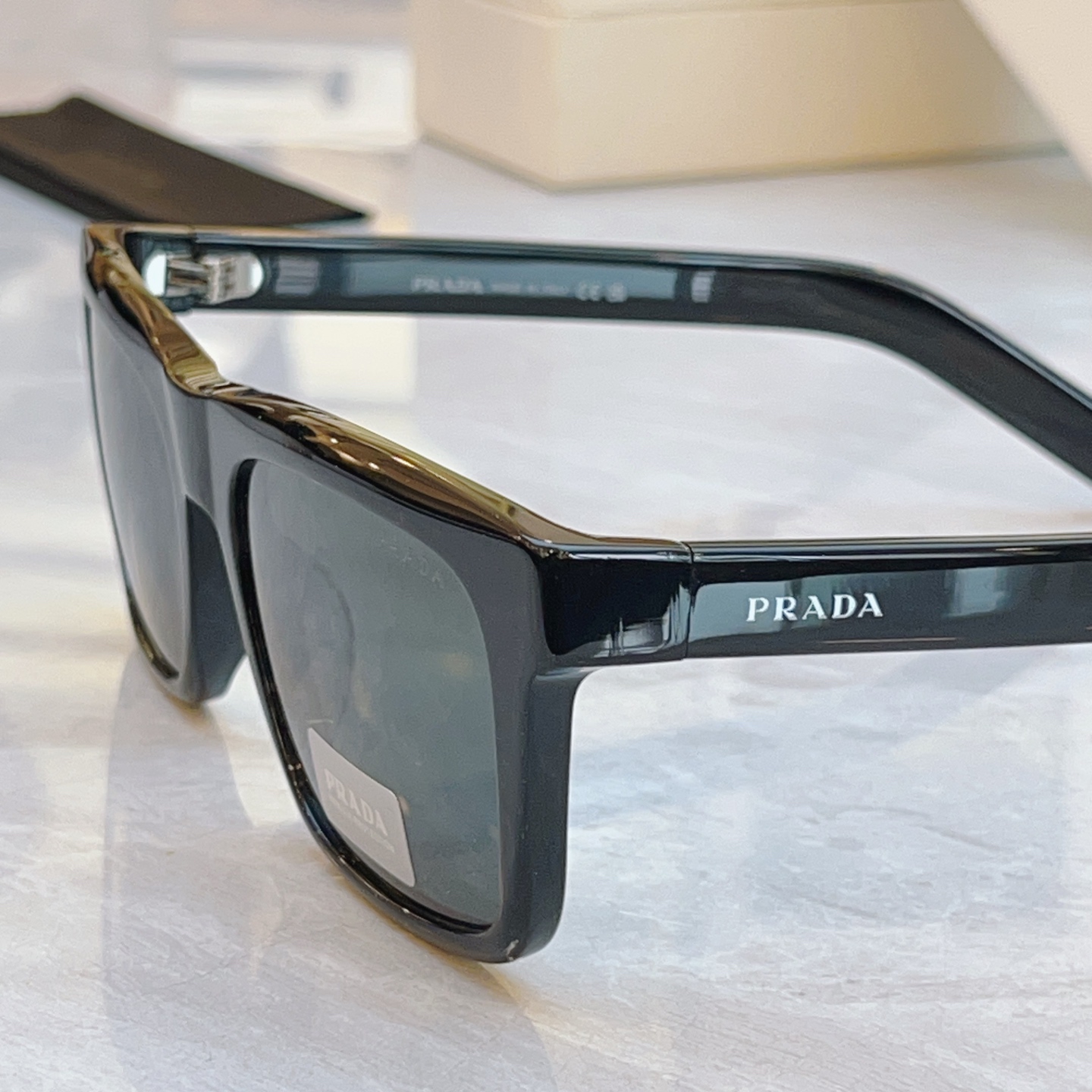 ，【PRAD*】普拉*达新款太阳镜🕶️，MODEL：PR D11S，SIZE：54口20-140