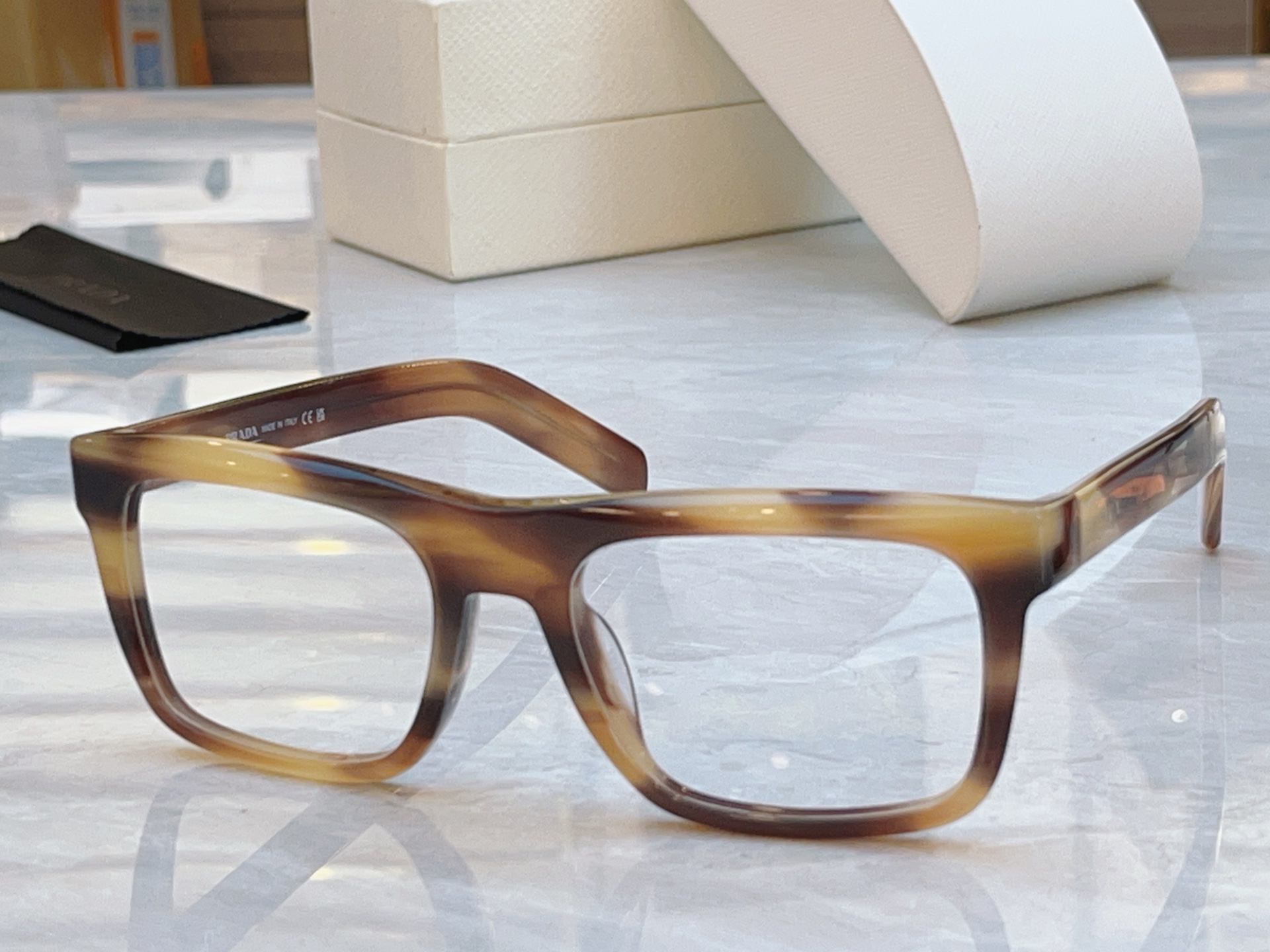 ，【PRAD*】普拉*达新款太阳镜🕶️，MODEL：PR D11S，SIZE：54口20-140