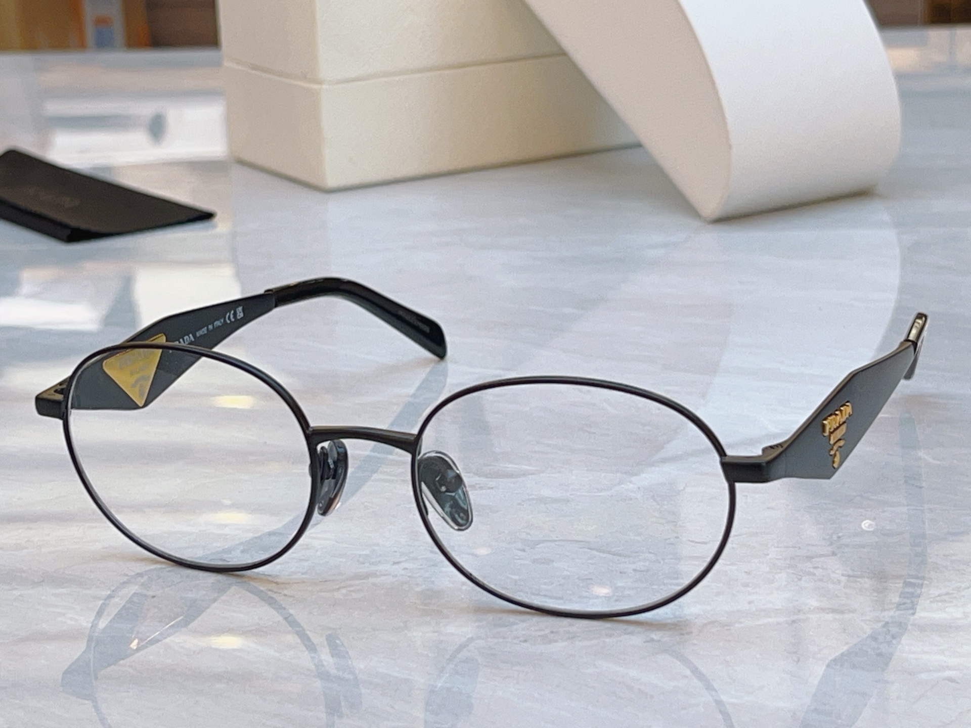 ，【PRAD*】普拉*达新款太阳镜🕶️，MODEL：PR D53VD，SIZE：54口19-140