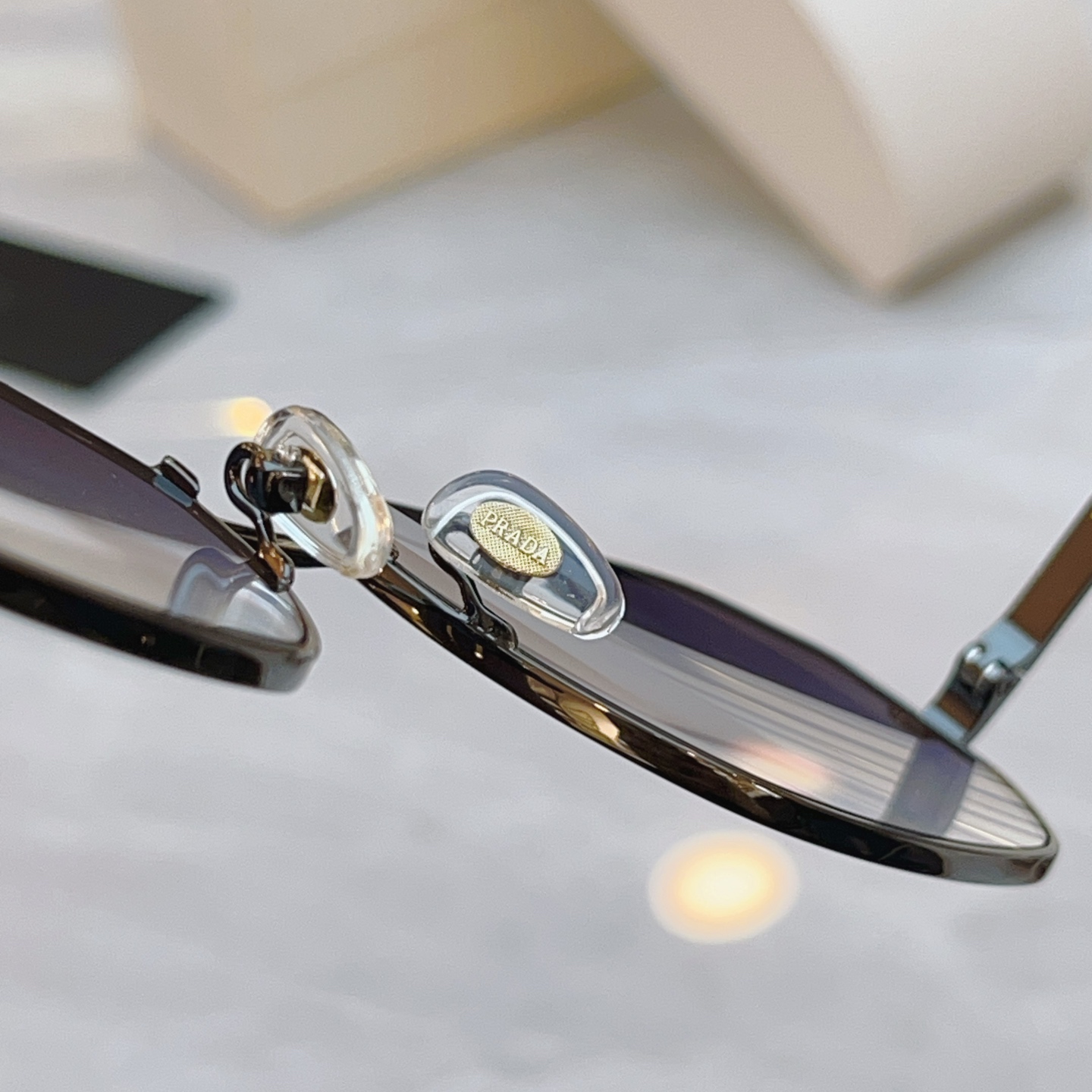 ，【PRAD*】普拉*达新款太阳镜🕶️，MODEL：OPR35F，SIZE：59口18-145