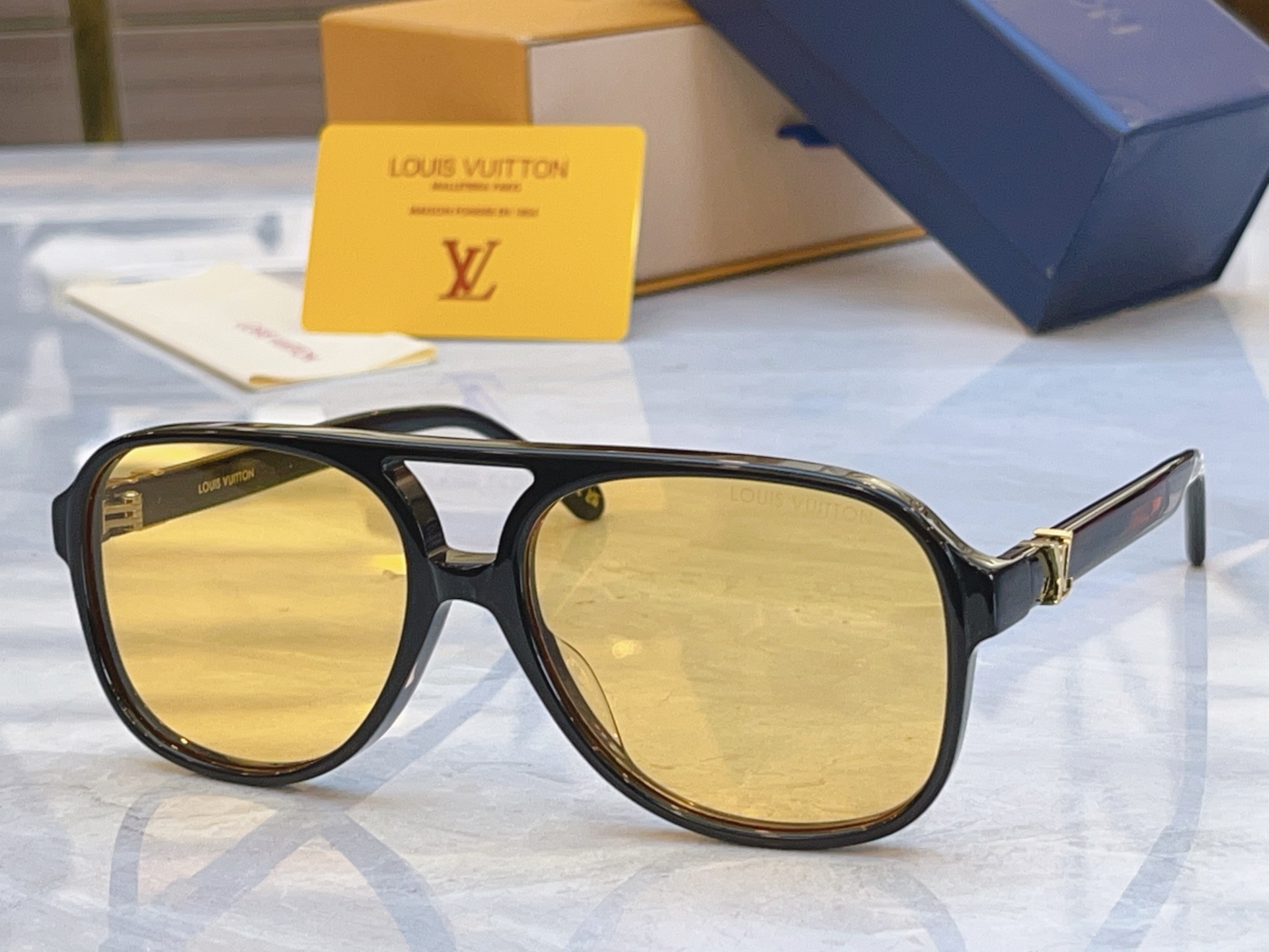，【LOUIS VUITTO*】路易*威登新款太阳镜，MODEL：Z2866U，SIZE：59口17-1