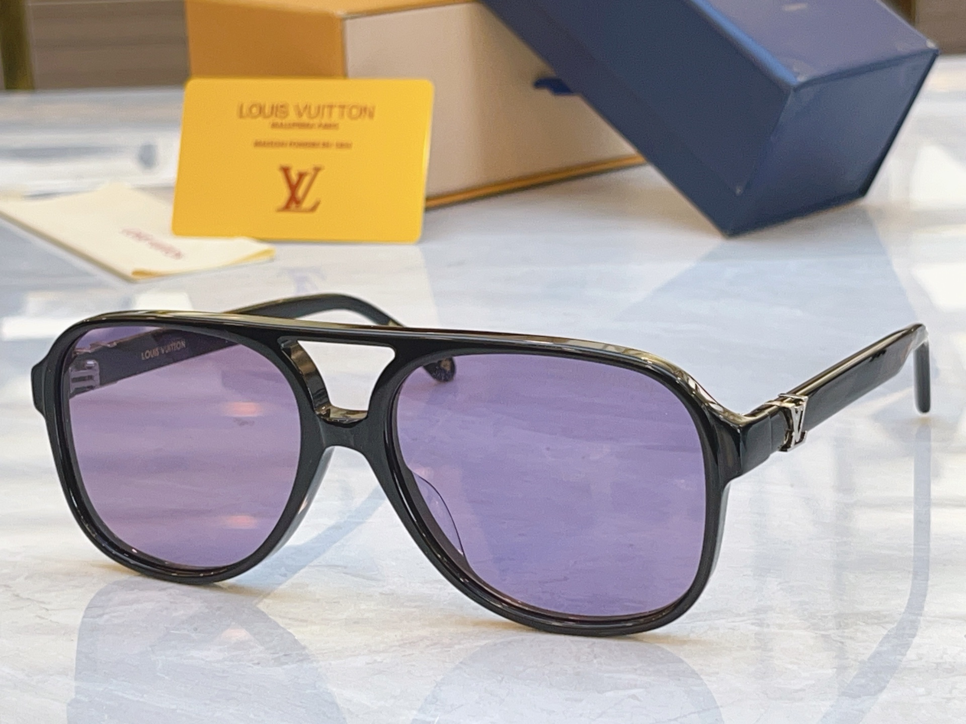 ，【LOUIS VUITTO*】路易*威登新款太阳镜，MODEL：Z2866U，SIZE：59口17-1