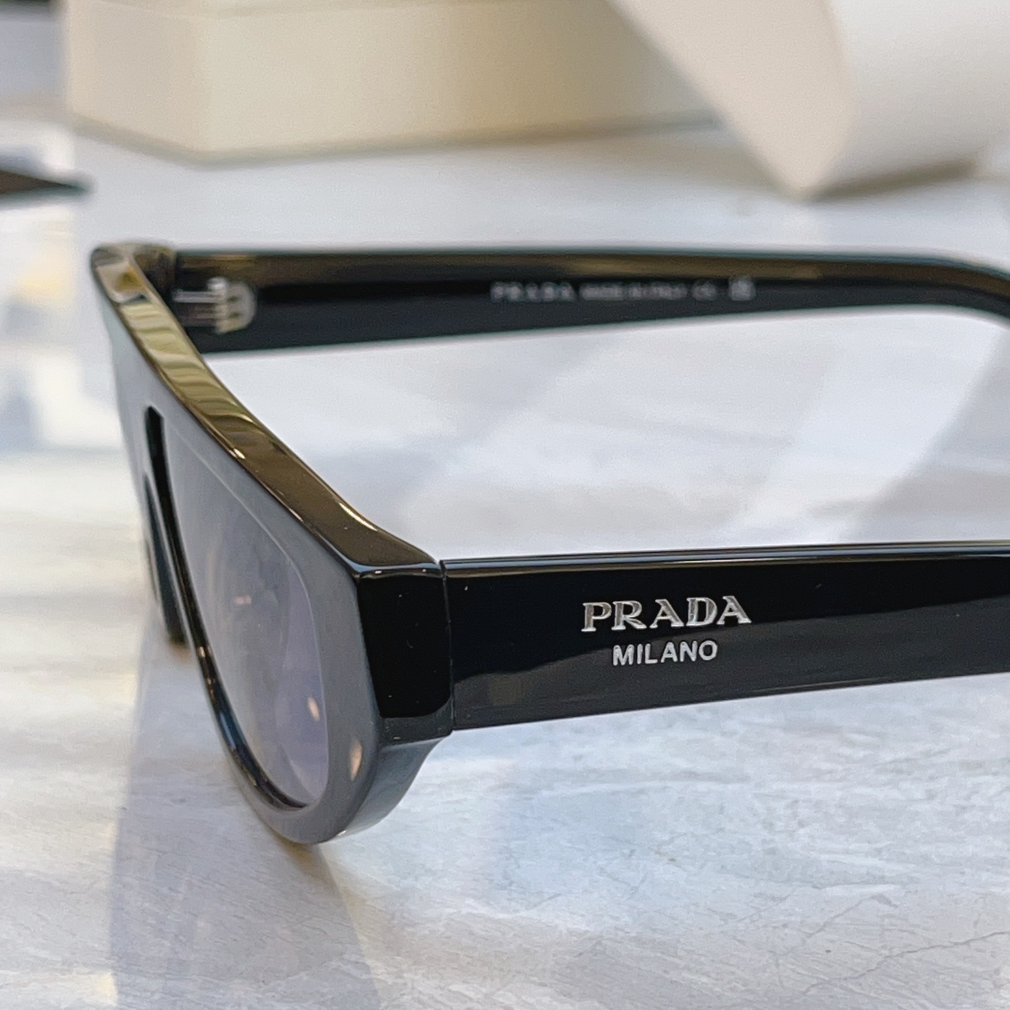 ，【PRAD*】普拉*达新款太阳镜🕶️，MODEL：PR C02S，SIZE：57口13-140