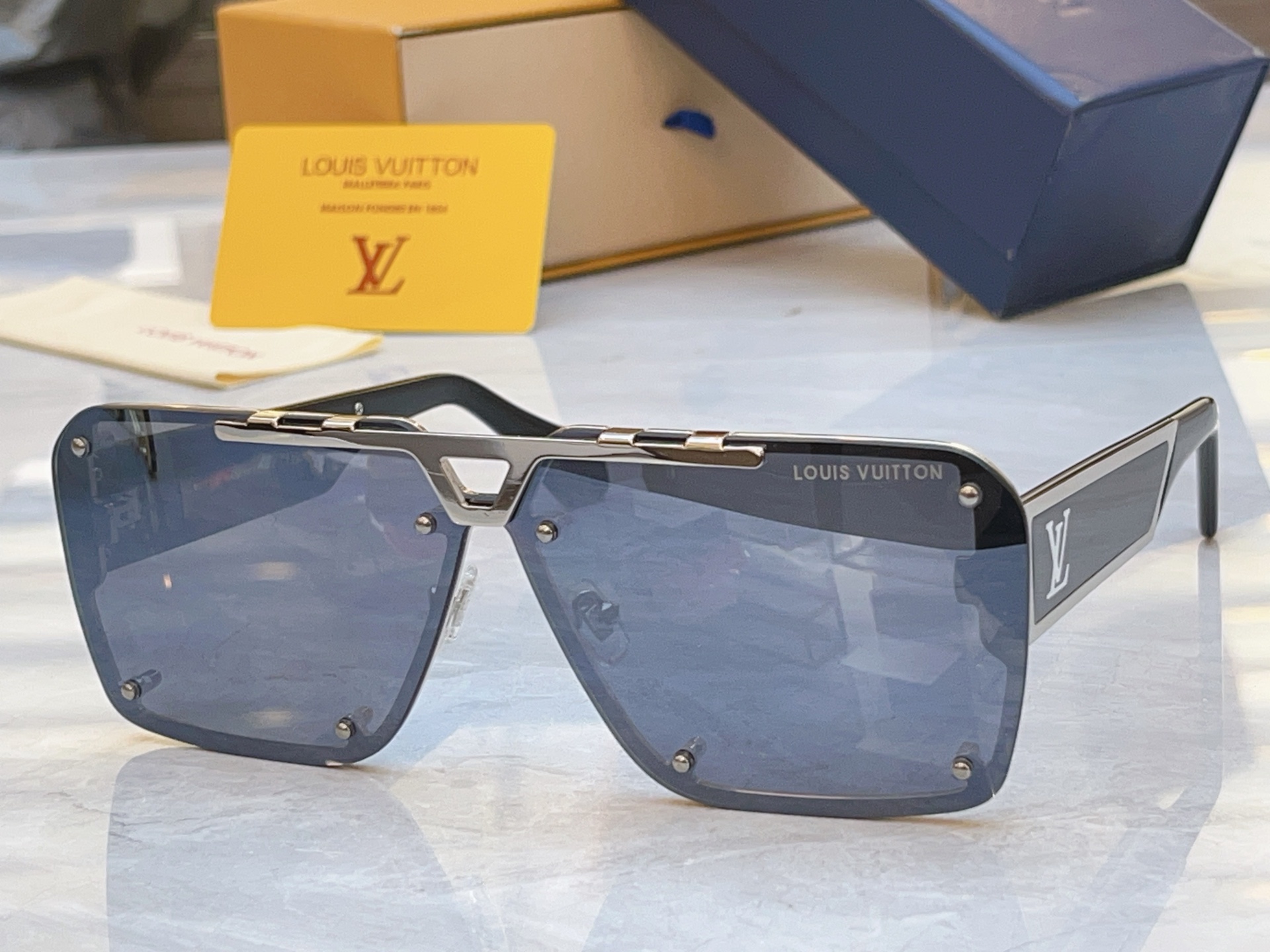 NO:768478,, [LOUIS VUITTO*] Louis Vuitton new sunglasses, MODELZ2699U, SIZE70 mouth 7-143 glasses sunglasses, glasses, louis vuitton, louis vuitton19860909,【LOUIS VUITTO*】路易*威登新款太阳镜,MODELZ2699U,SIZE70口7-143眼镜墨镜太阳镜,眼镜,louis vuitton,louis vuitton,glasses