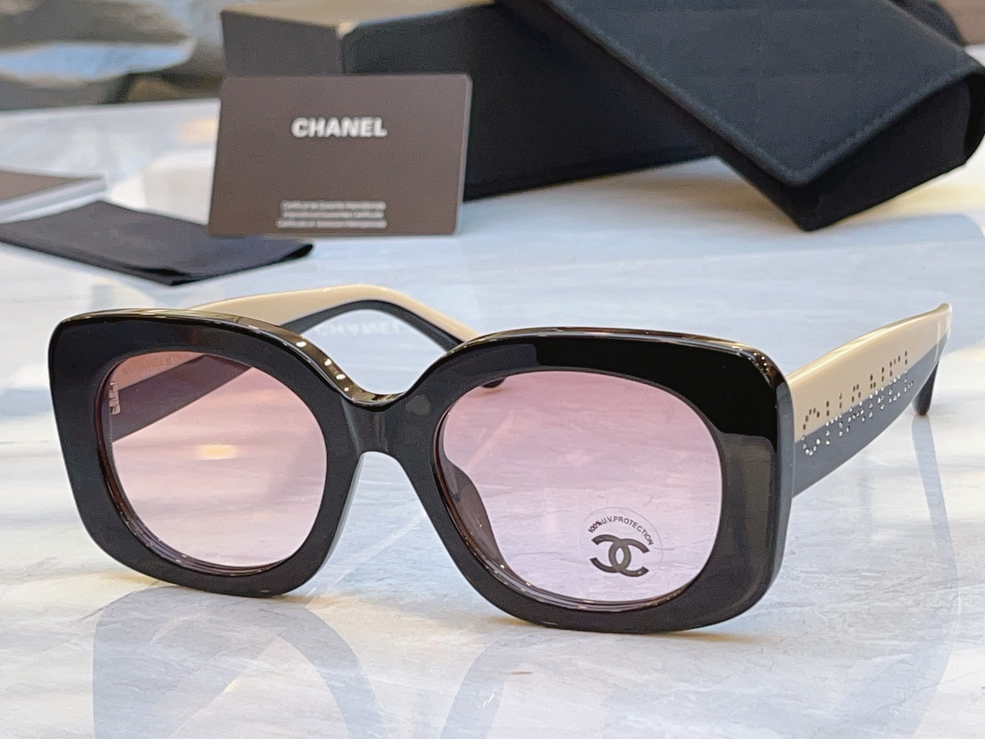 NO:768448,,【CHANE*】Chanel new sunglasses,MODELCH5563,SIZE53 mouth 17-140 glasses sunglasses,glasses,chanel,chanel19860909,【CHANE*】香奈儿新款太阳镜,MODELCH5563,SIZE53口17-140眼镜墨镜太阳镜,眼镜,chanel,chanel,glasses