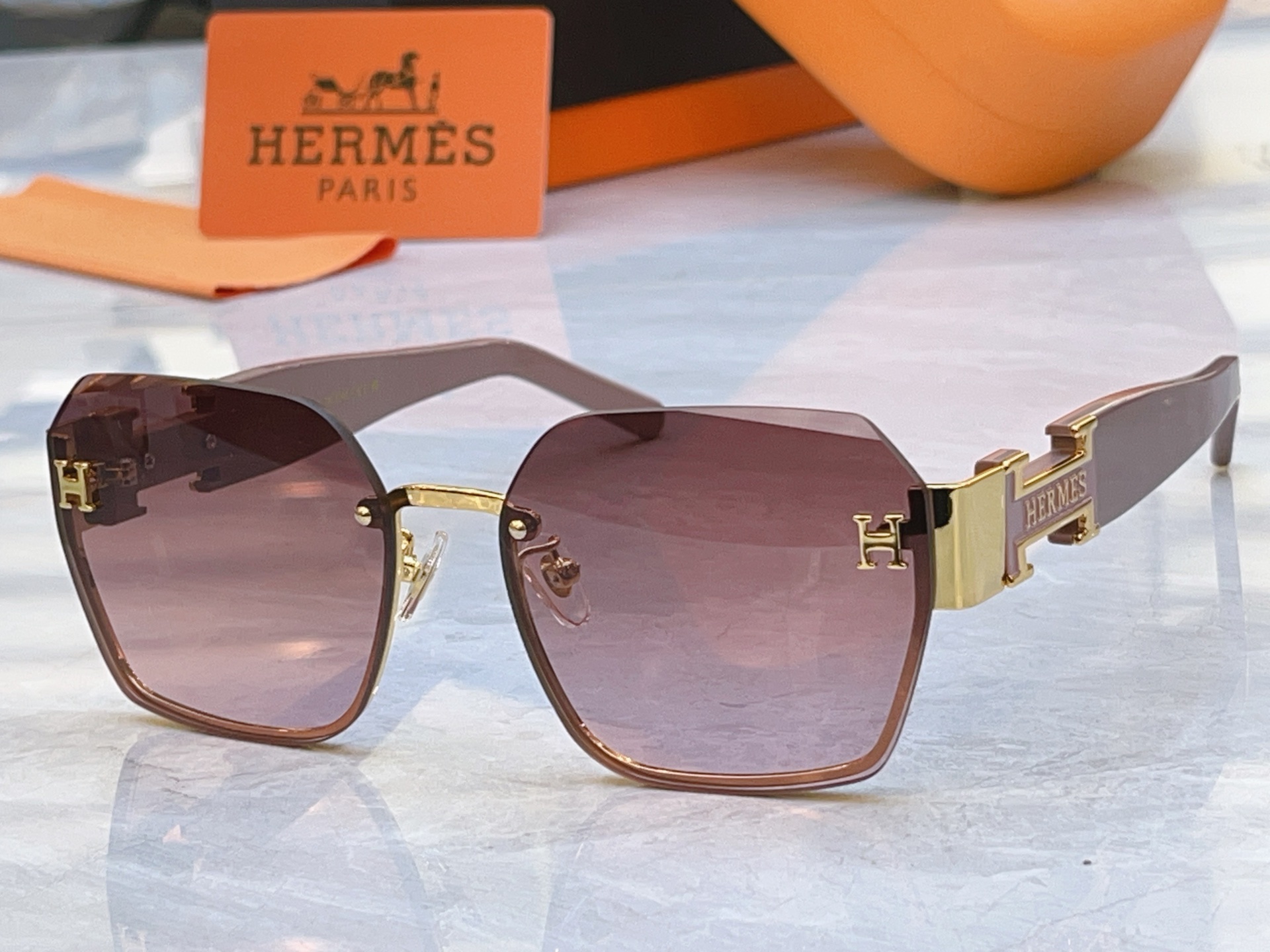 ，【HERME*】爱马*仕新款太阳镜🕶️，MODEL：H8026，SIZE：56口16-142