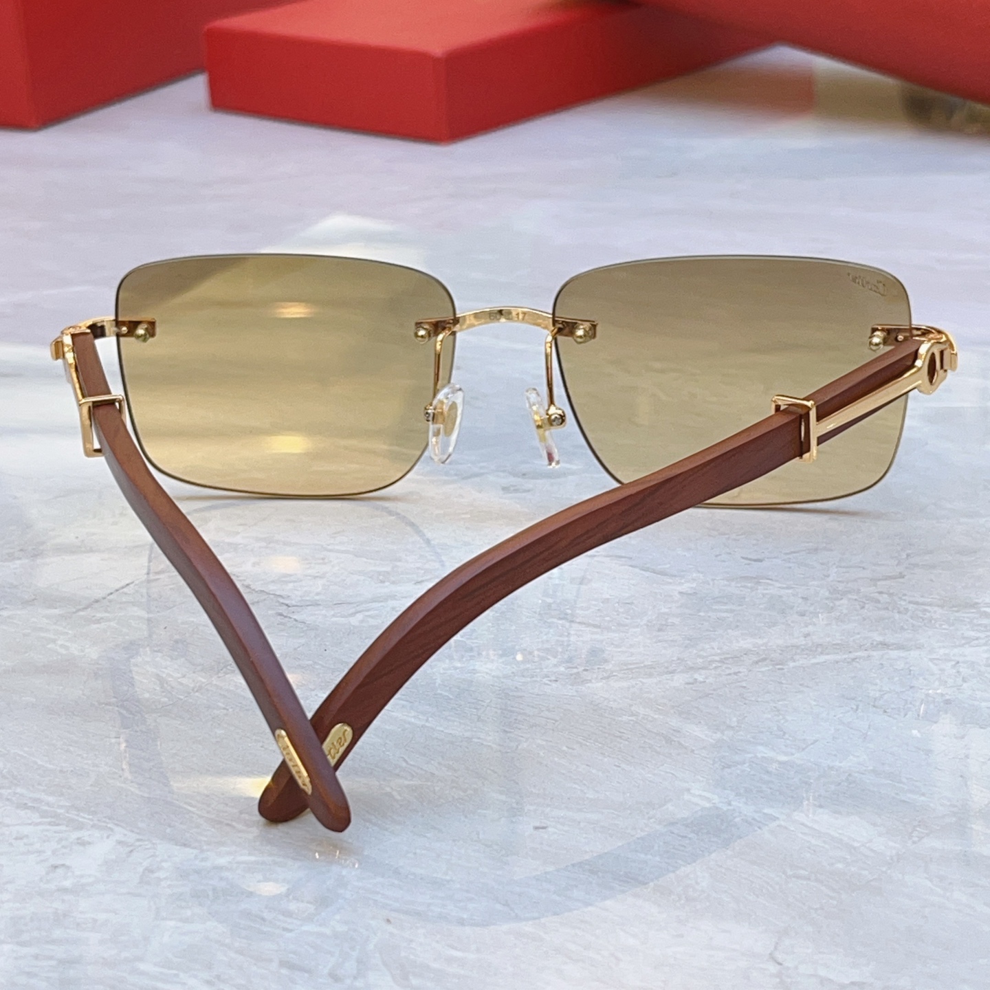 ，【CARTIE*】卡地*亚新款太阳镜，Mod:CT0608S，Size:61口13-142