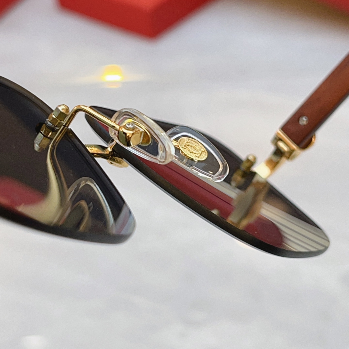 ，【CARTIE*】卡地*亚新款太阳镜，Mod:CT0607S，Size:61口13-142