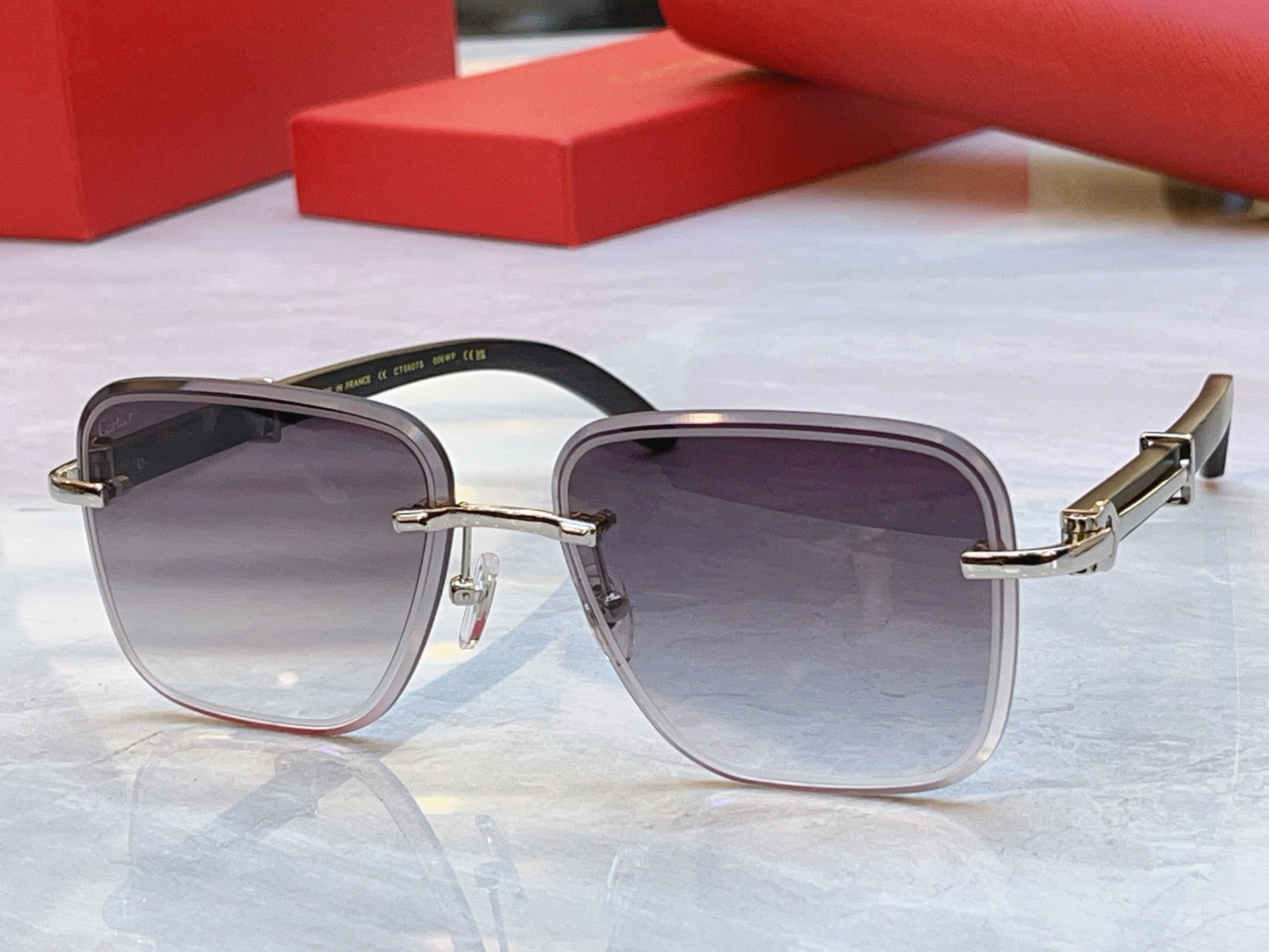 ，【CARTIE*】卡地*亚新款太阳镜，Mod:CT0607S，Size:61口13-142