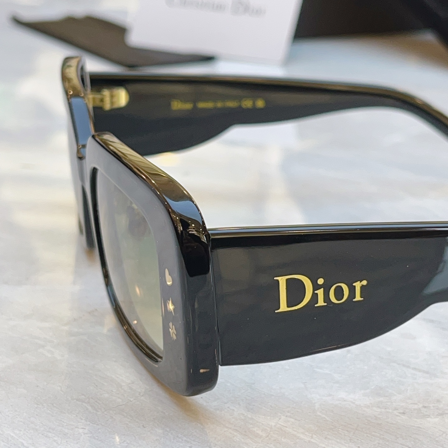 ，【DIO* 】迪*奥新款太阳镜，MODEL：Dior LuckyCharms，SIZE：52口21-1