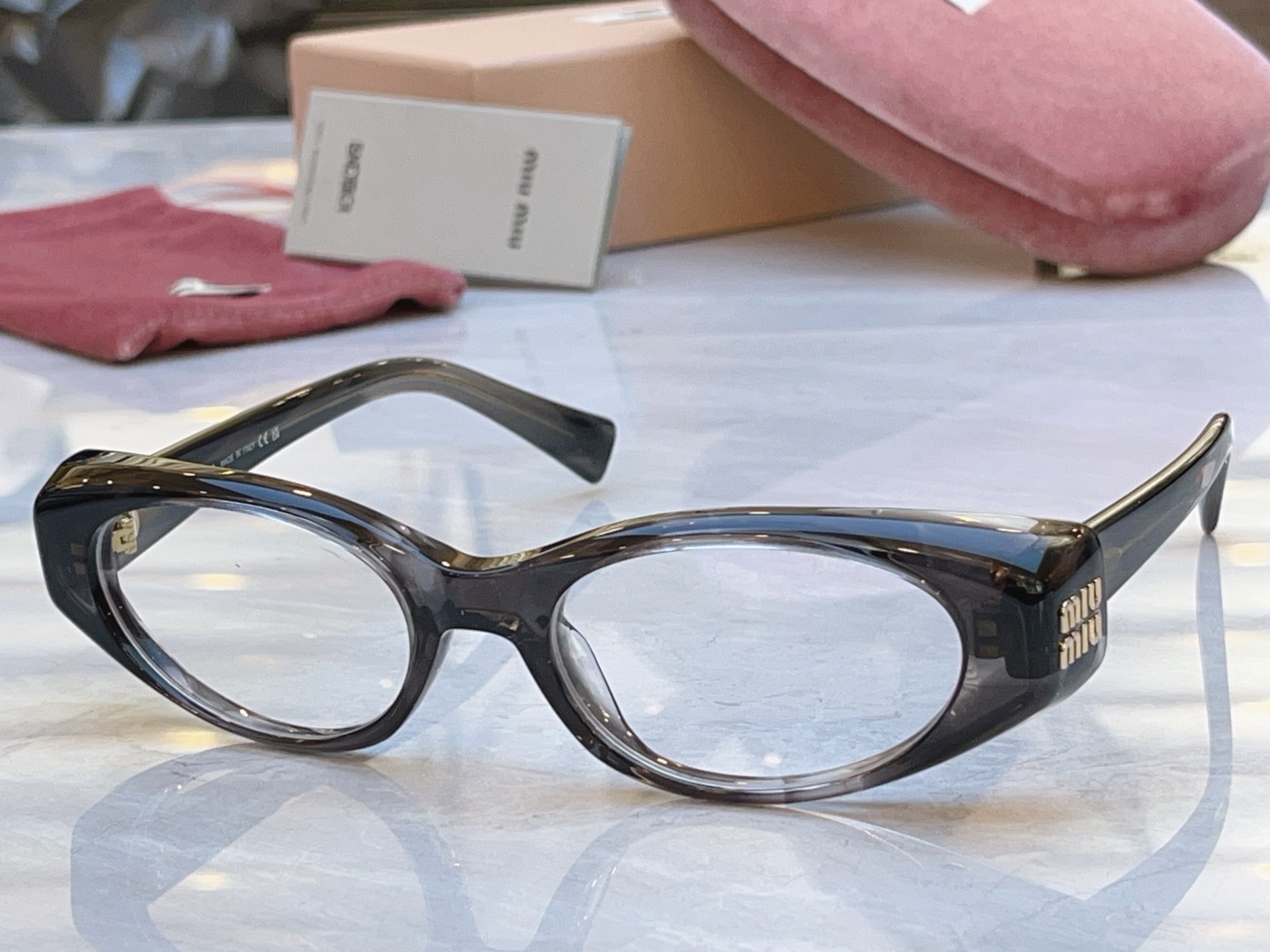 NO:768543,,[MIUMI*] Miu*Miao new glasses frame, Mod: MU 03ZV, SIZE: 53 mouth 18-140 glasses sunglasses, glasses, miumiu19860909,【MIUMI*】缪*缪新款眼镜架,Mod: MU 03ZV,SIZE:53口18-140眼镜墨镜太阳镜,眼镜,miumiu,glasses