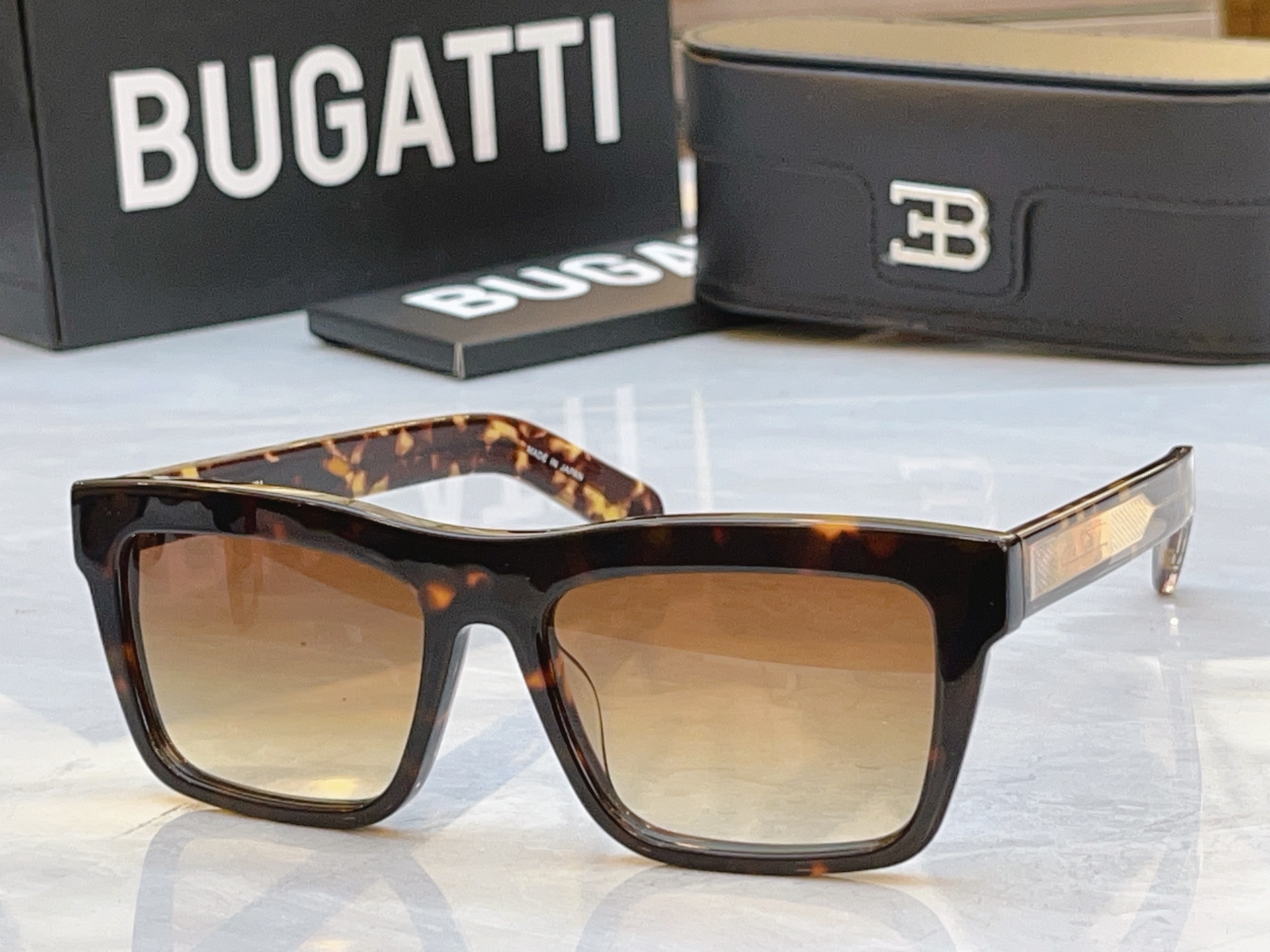 配送盒子，【BUGATT*】布加*迪新款太阳镜，MODEL：MBK，SIZE：66口15-148