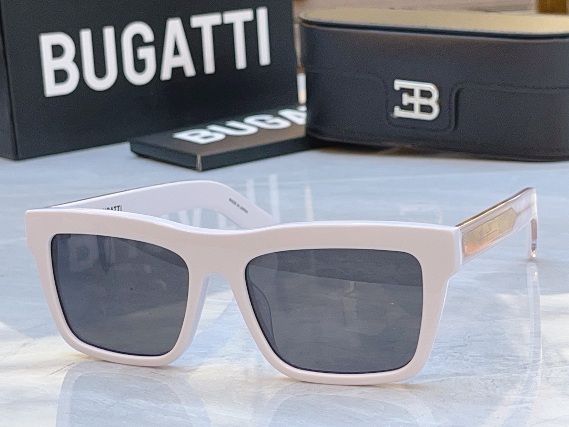 NO:768563,Delivery box, [BUGATT*] Bugatti*di new sunglasses, MODELMBK, SIZE66 mouth 15-148 glasses, sunglasses, sunglasses, glasses19860909配送盒子,【BUGATT*】布加*迪新款太阳镜,MODELMBK,SIZE66口15-148眼镜墨镜太阳镜,眼镜,glasses