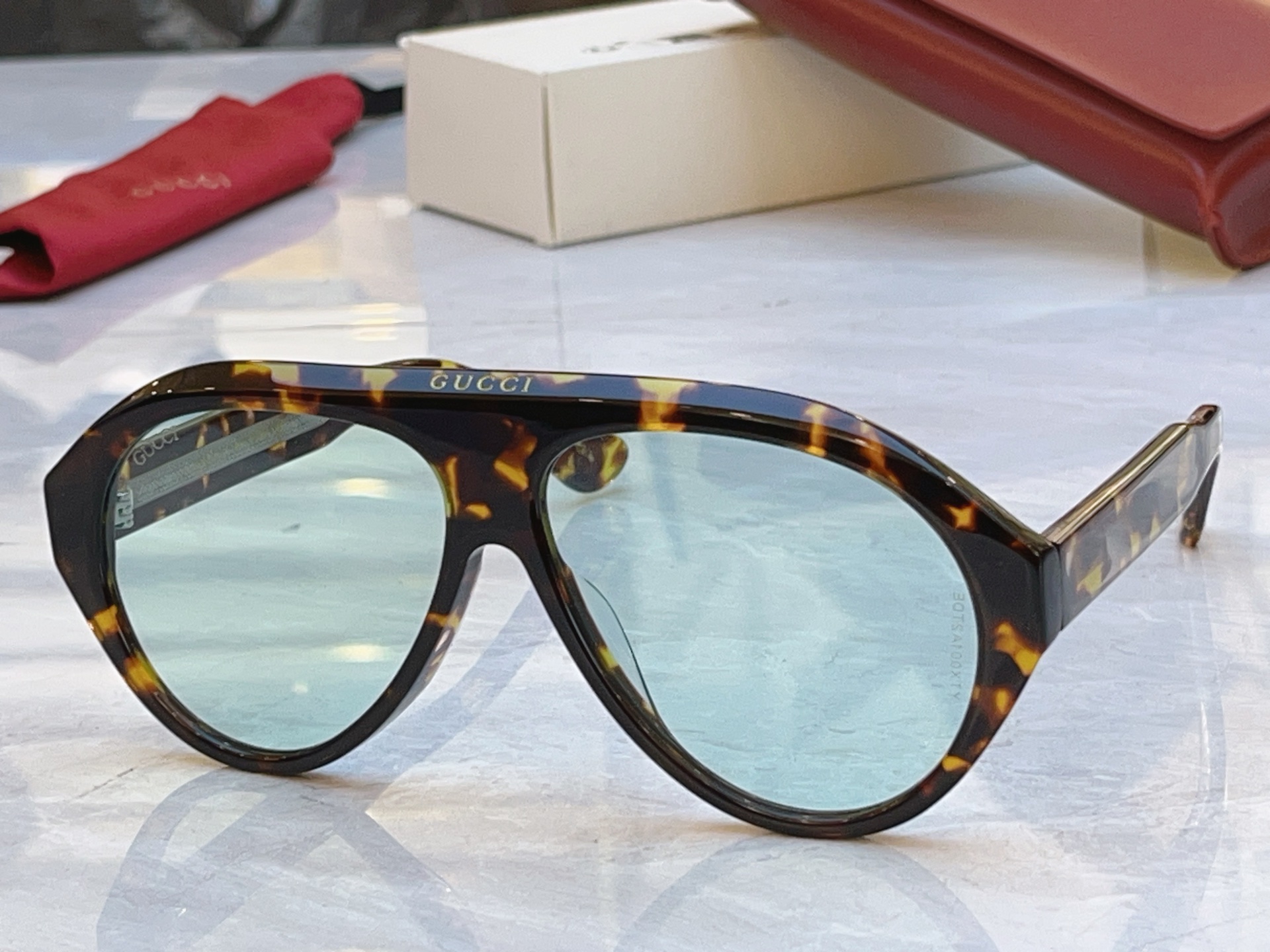 ，【GUCC*】古*驰新款太阳镜，MODEL：GG0479S，SIZE:60口13-150