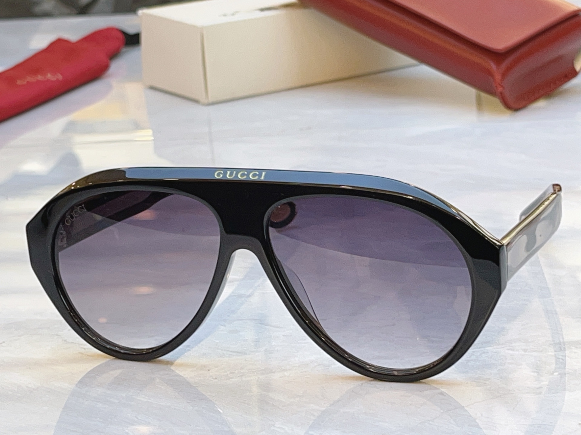 ，【GUCC*】古*驰新款太阳镜，MODEL：GG0479S，SIZE:60口13-150