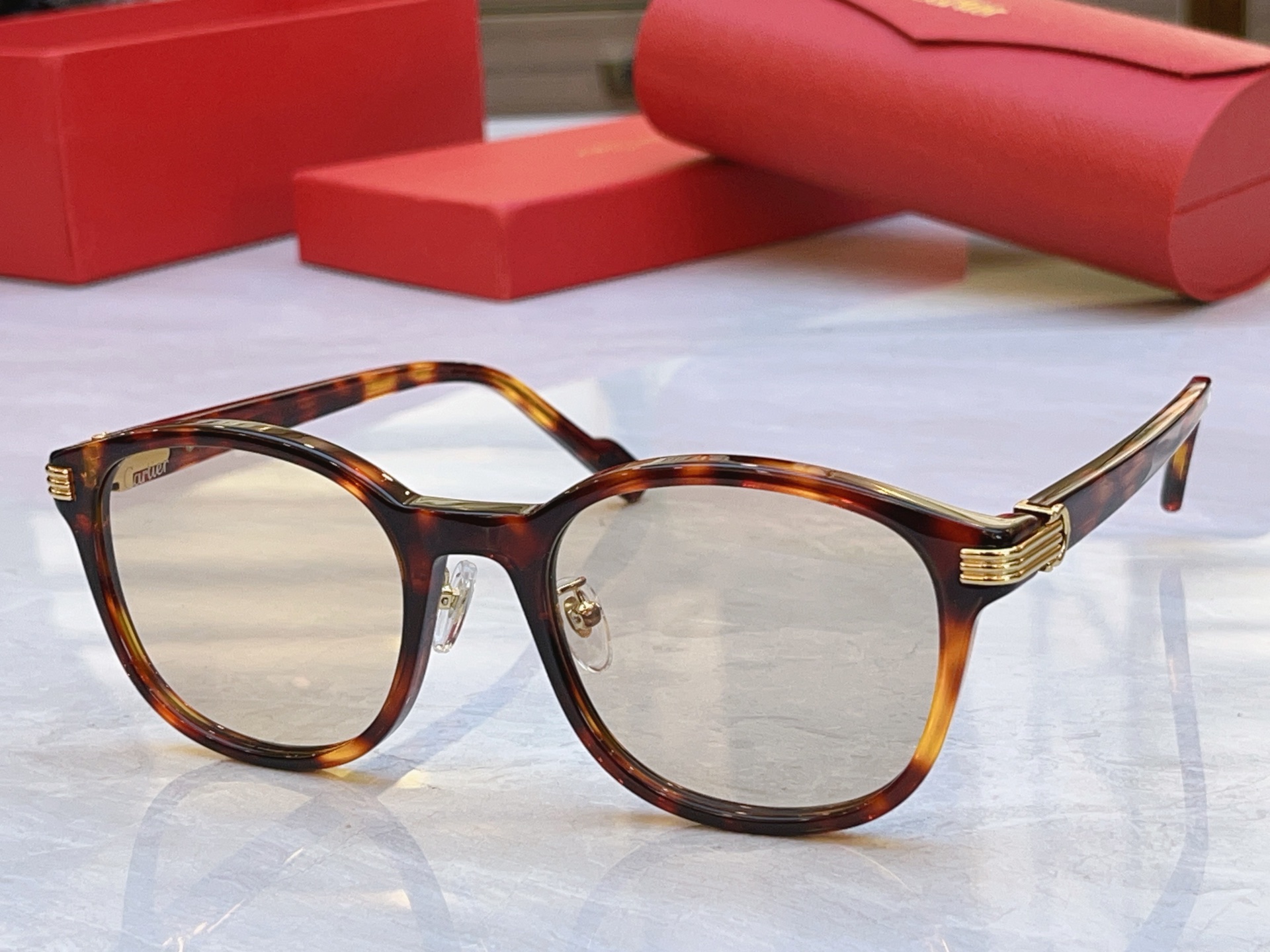 ，【CARTIE*】卡地*亚新款太阳镜，Mod:CT0302S，Size:53口22-145