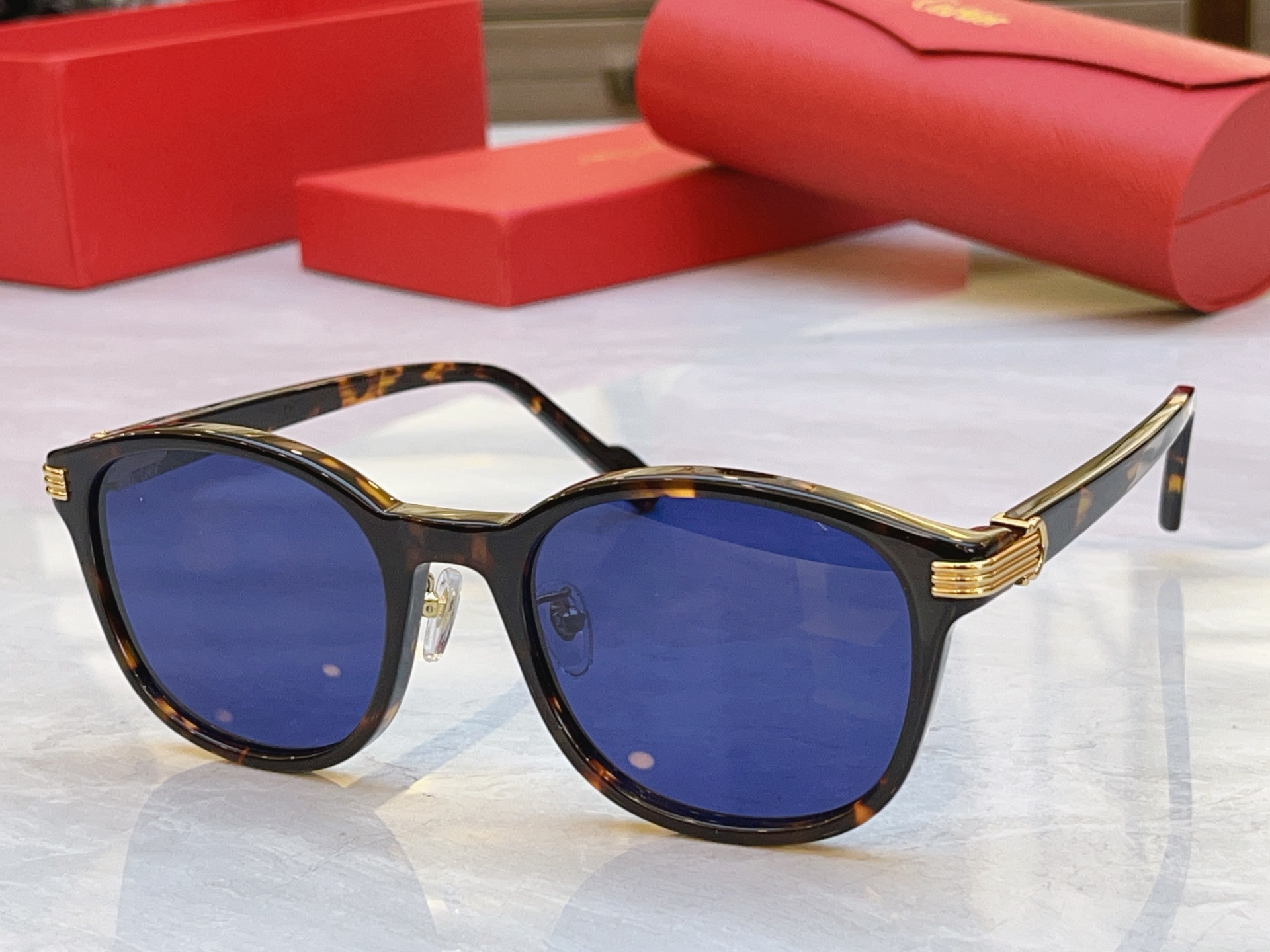 ，【CARTIE*】卡地*亚新款太阳镜，Mod:CT0302S，Size:53口22-145