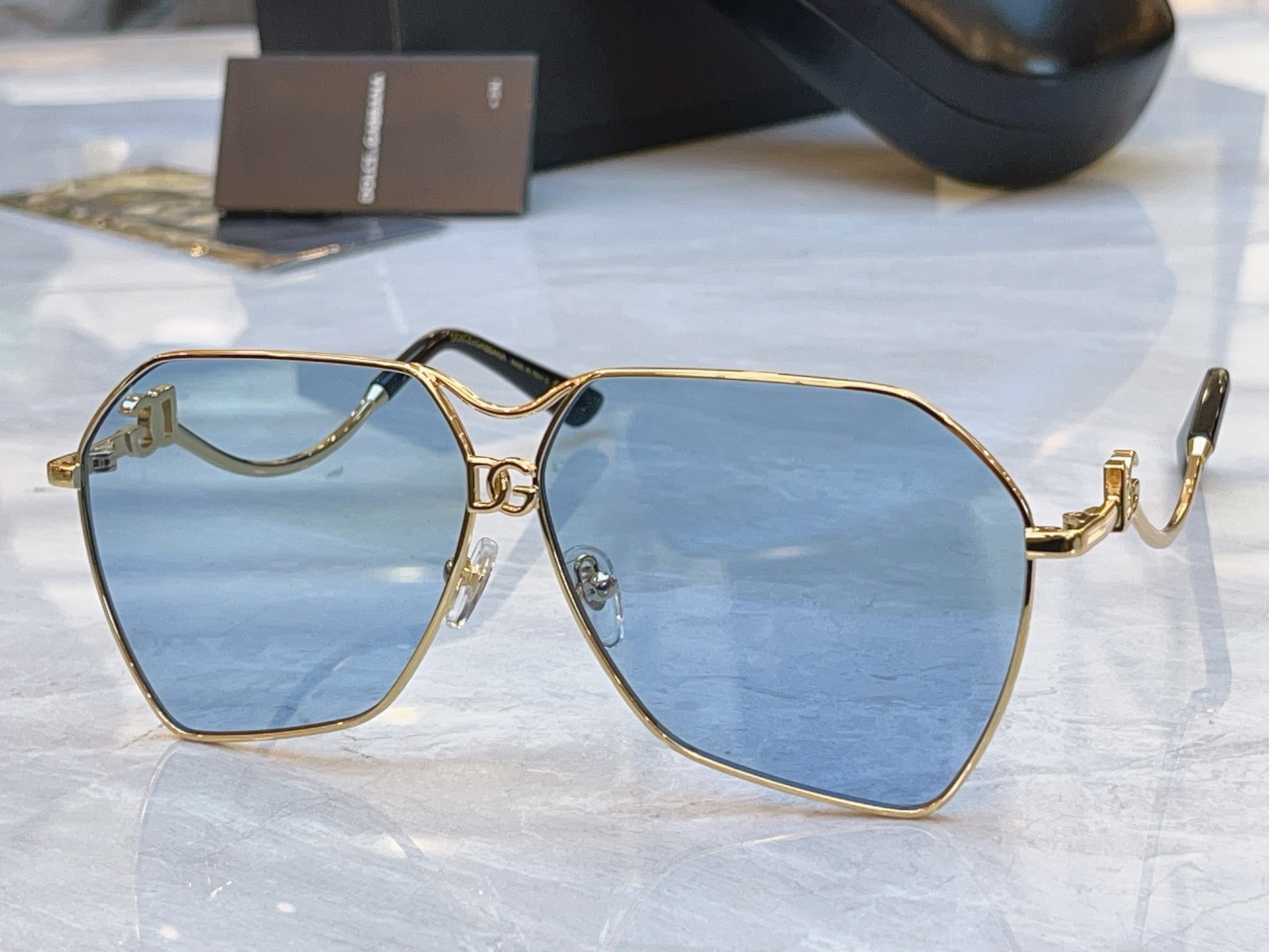 ，【DOLCE & GABBAN*】D*G新款太阳镜，MODEL：DG2326，SIZE：62口10-1