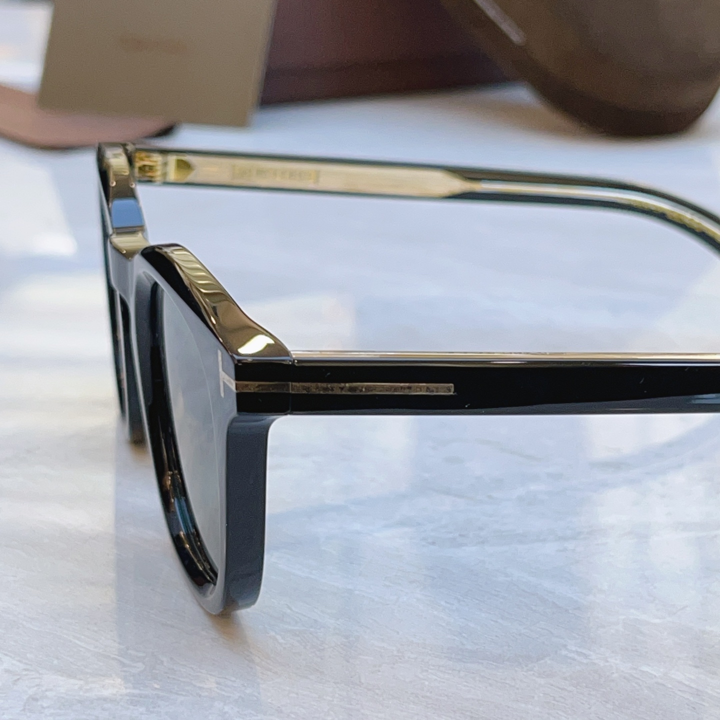 ，【TOM FOR*】汤姆*福特新款太阳镜，MODEL：FT1326，SIZE：48口24-145