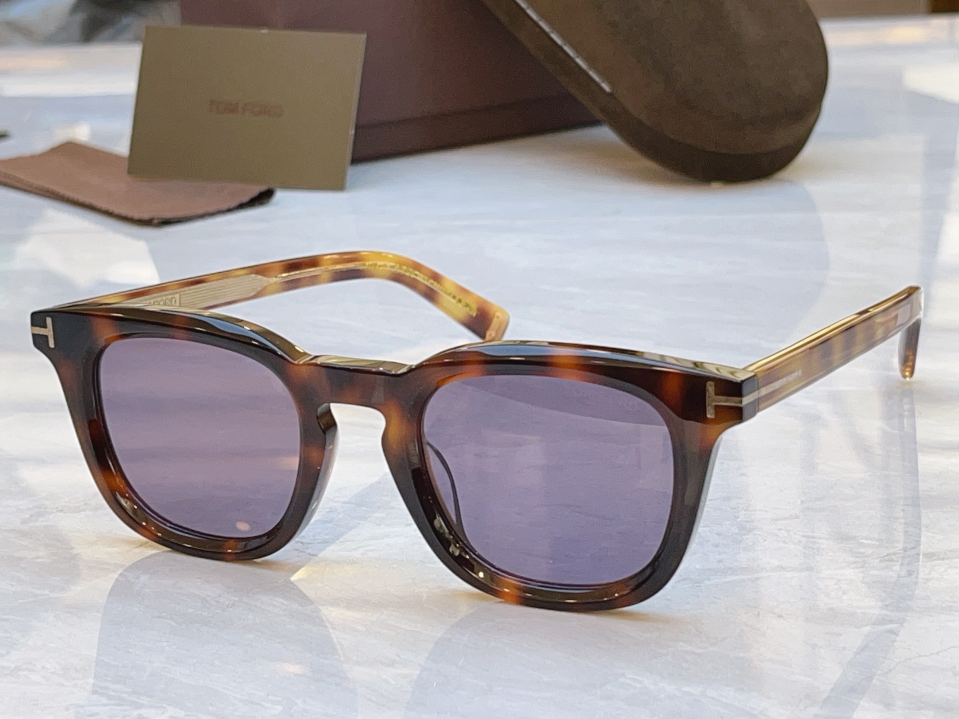 ，【TOM FOR*】汤姆*福特新款太阳镜，MODEL：FT1326，SIZE：48口24-145
