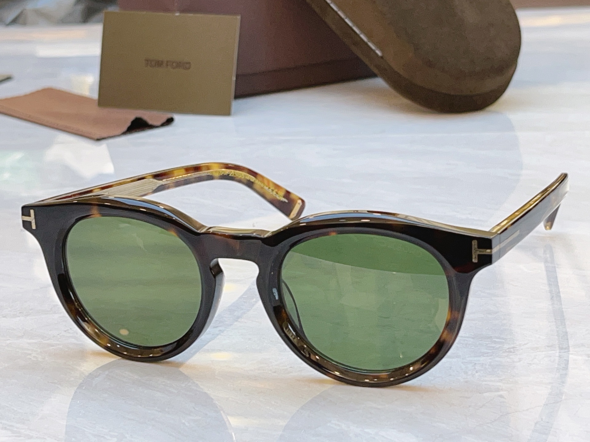 ，【TOM FOR*】汤姆*福特新款太阳镜，MODEL：FT1325，SIZE：47口23-145