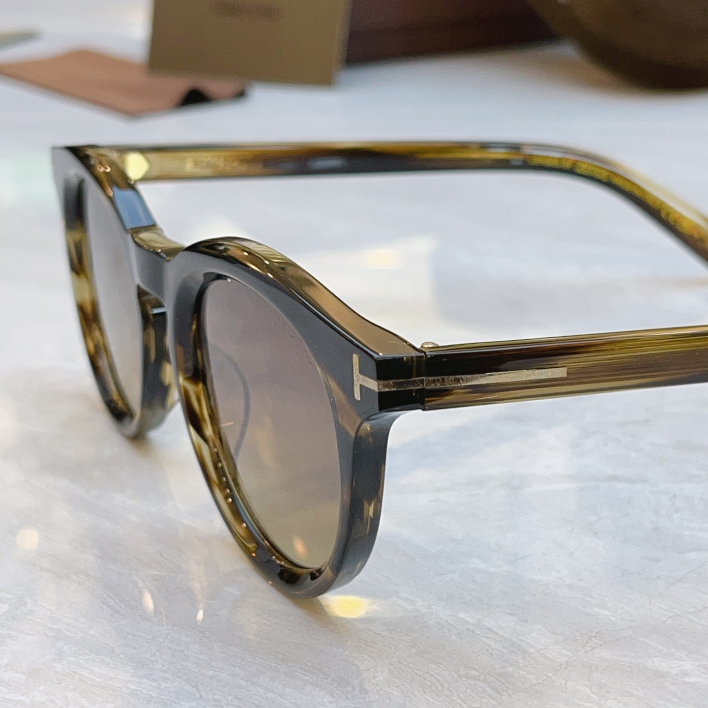 ，【TOM FOR*】汤姆*福特新款太阳镜，MODEL：FT1325，SIZE：47口23-145