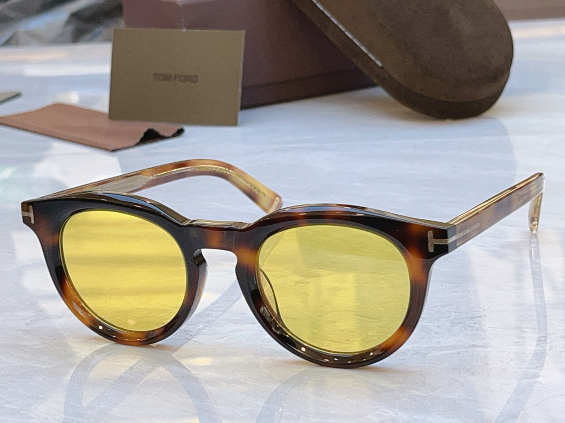 ，【TOM FOR*】汤姆*福特新款太阳镜，MODEL：FT1325，SIZE：47口23-145