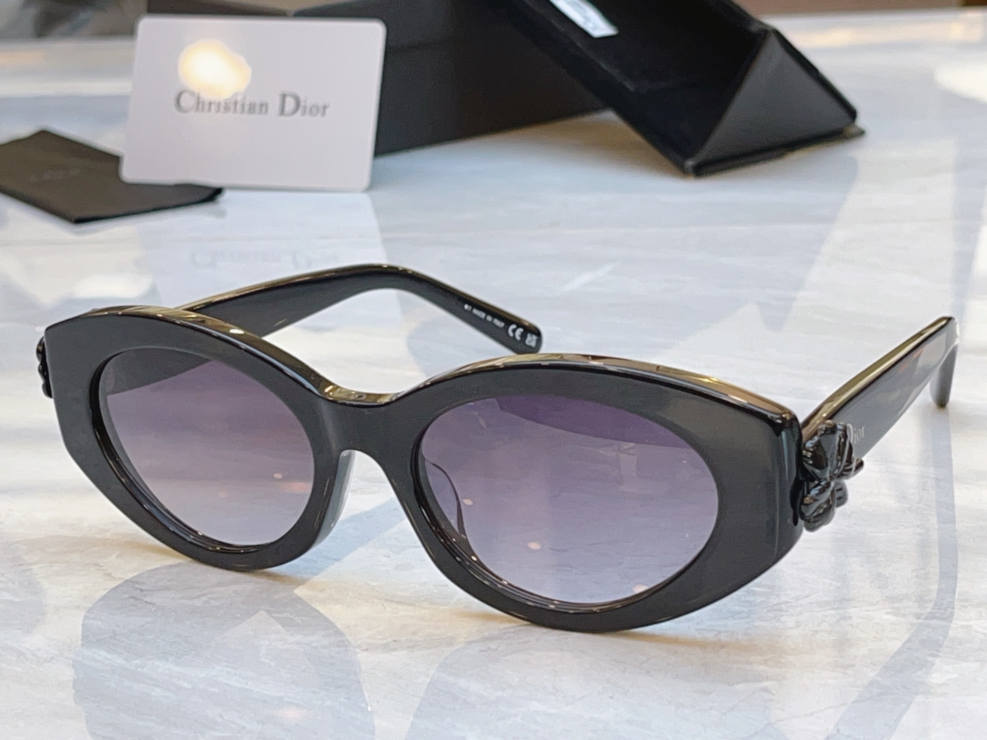 ，【DIO* 】迪*奥新款太阳镜，MODEL：Dior Clover B1F，SIZE：54口19-14