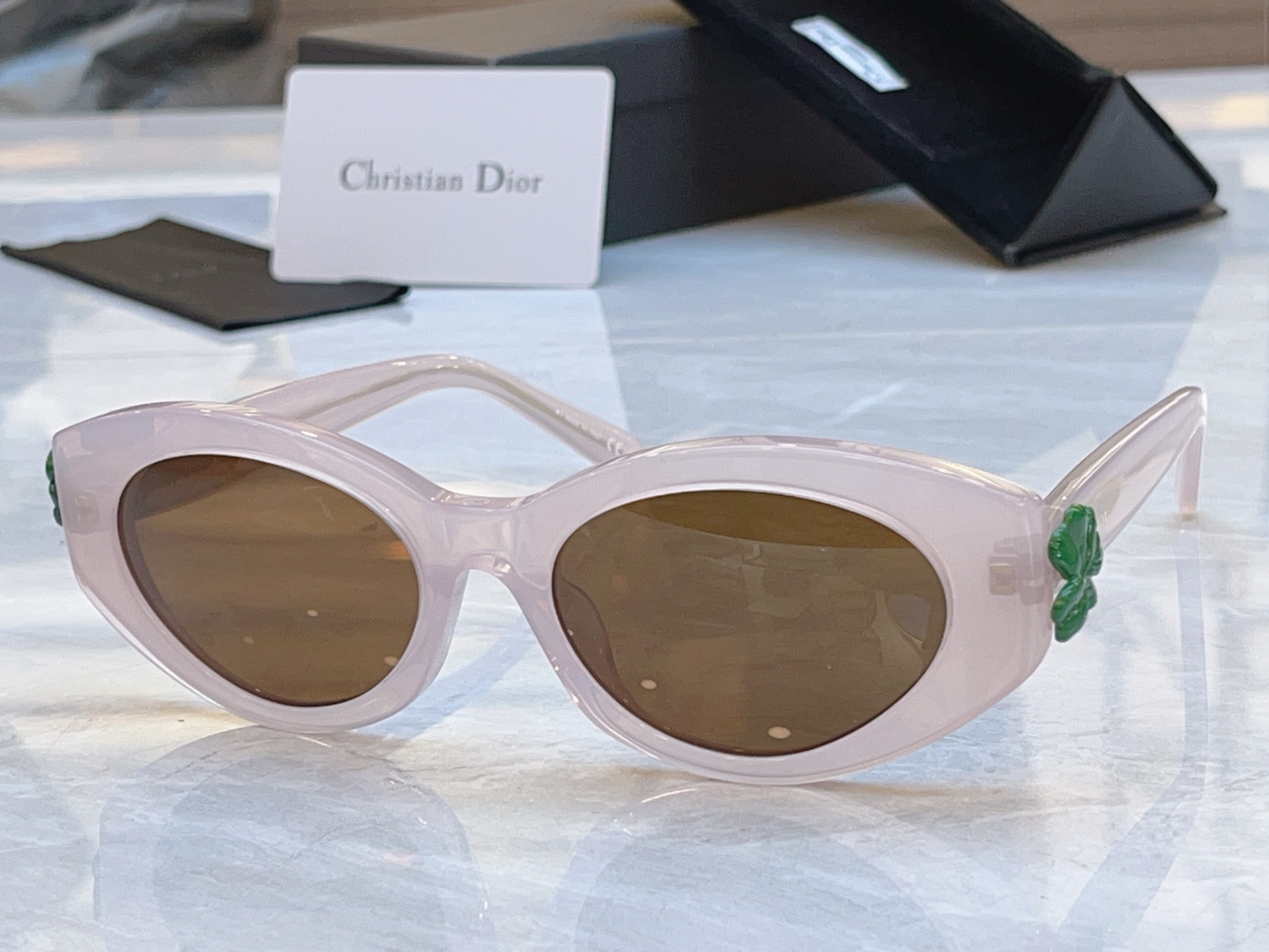NO:768559,,【DIO*】Dior new sunglasses, MODELDior Clover B1F, SIZE54 mouth 19-140 glasses sunglasses, glasses, dior19860909,【DIO*】迪*奥新款太阳镜, MODELDior Clover B1F,SIZE54口19-140眼镜墨镜太阳镜,眼镜,dior,glasses