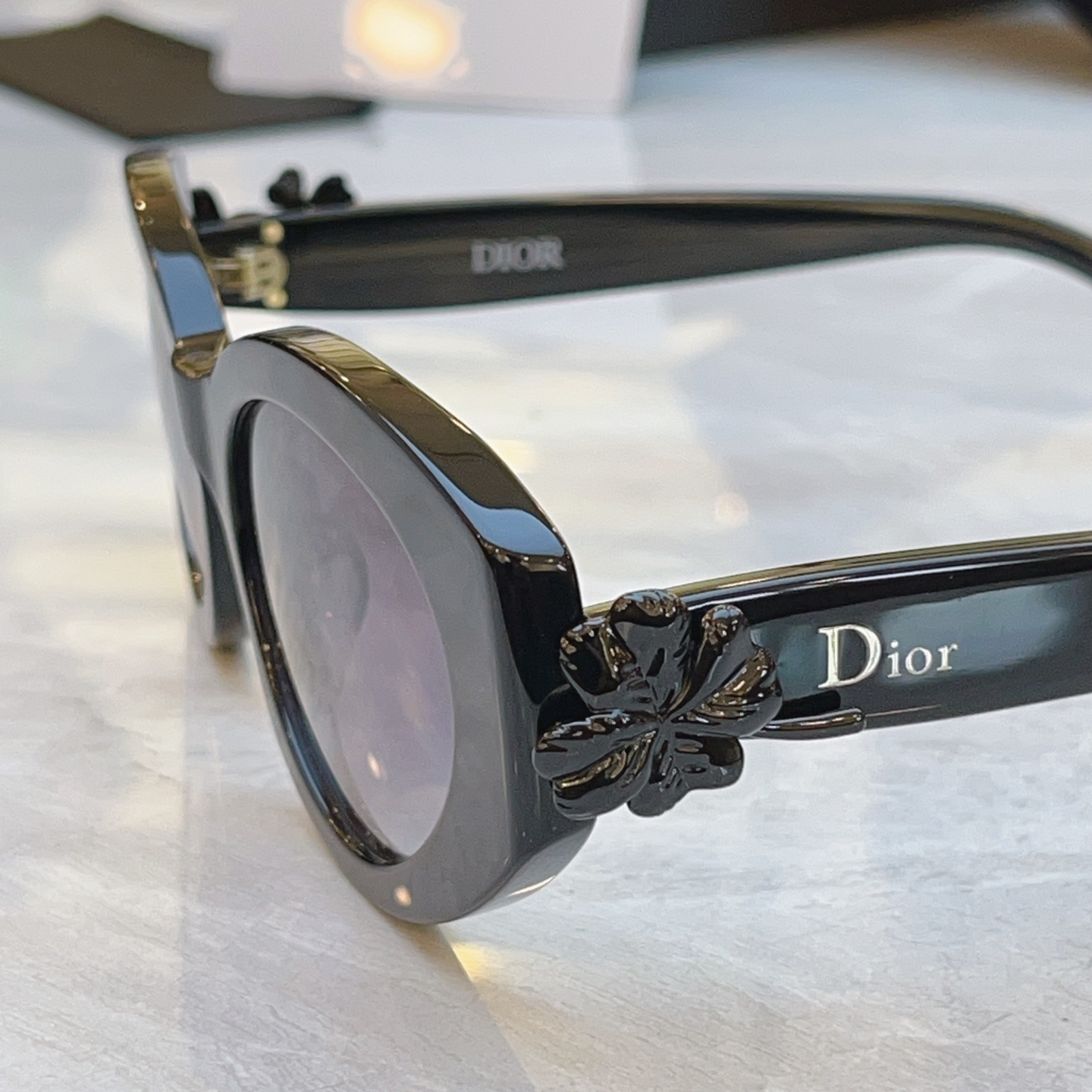 ，【DIO* 】迪*奥新款太阳镜，MODEL：Dior Clover B1F，SIZE：54口19-14