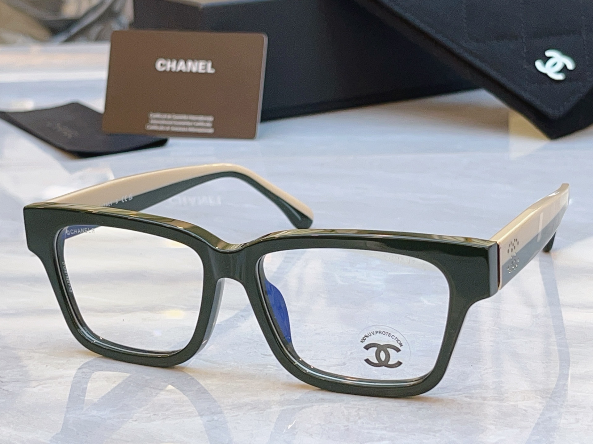 Alternative view of Chanel Sunglasses 12634