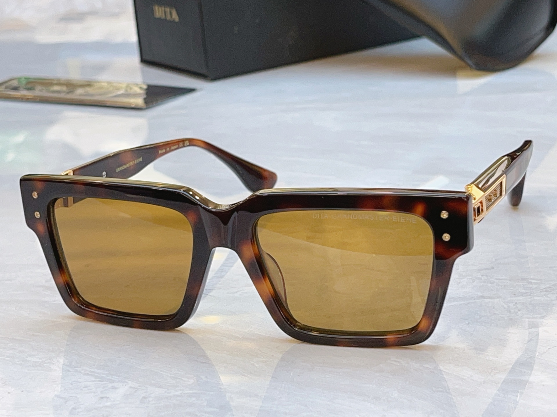 ，【DIT*】蒂*塔新款太阳镜，MODEL：DTS558-A-04，SIZE：55口19-142