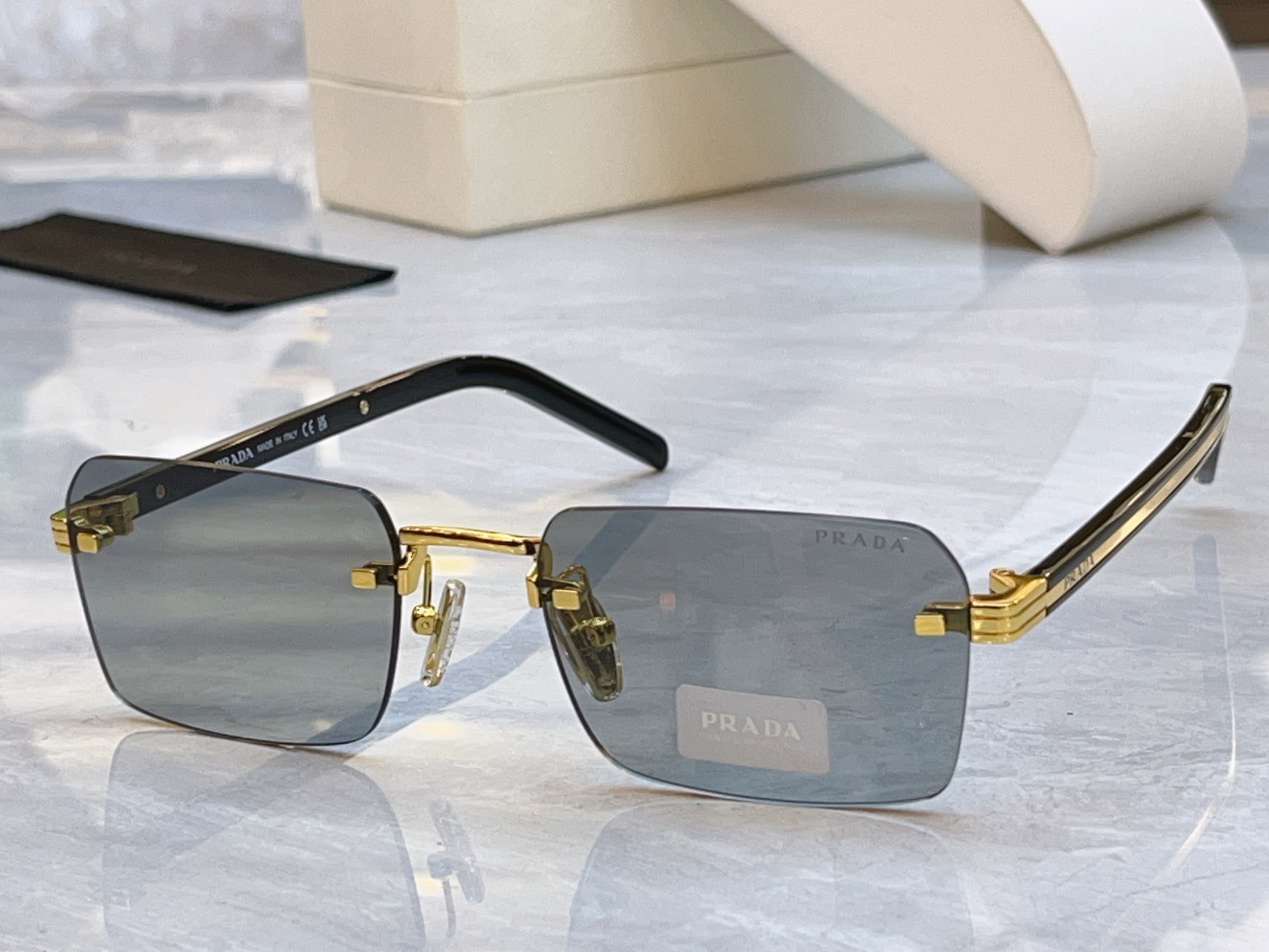 ，【PRAD*】普拉*达新款太阳镜🕶️，MODEL：PR D55S，SIZE：55口19-145