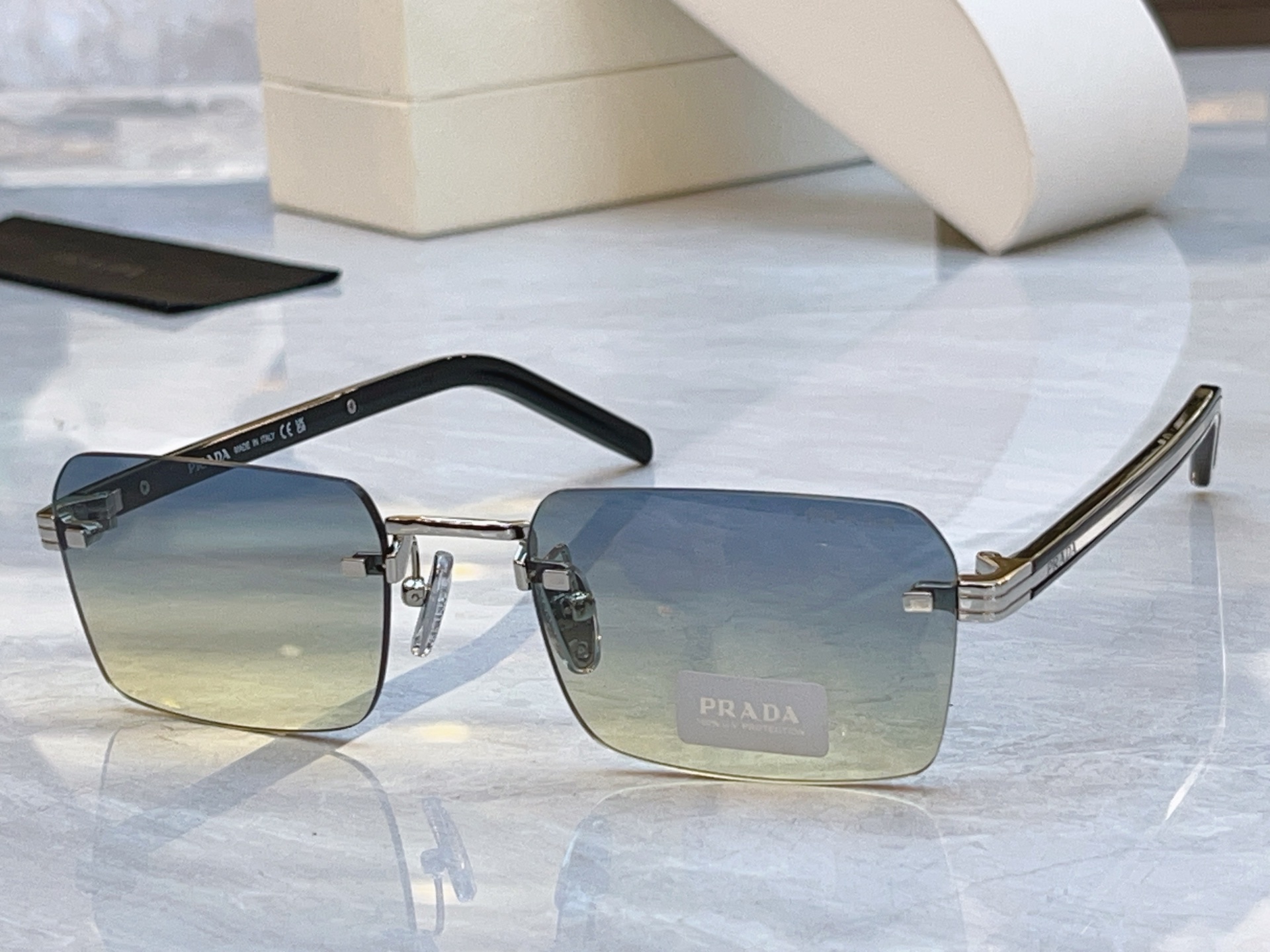 ，【PRAD*】普拉*达新款太阳镜🕶️，MODEL：PR D55S，SIZE：55口19-145