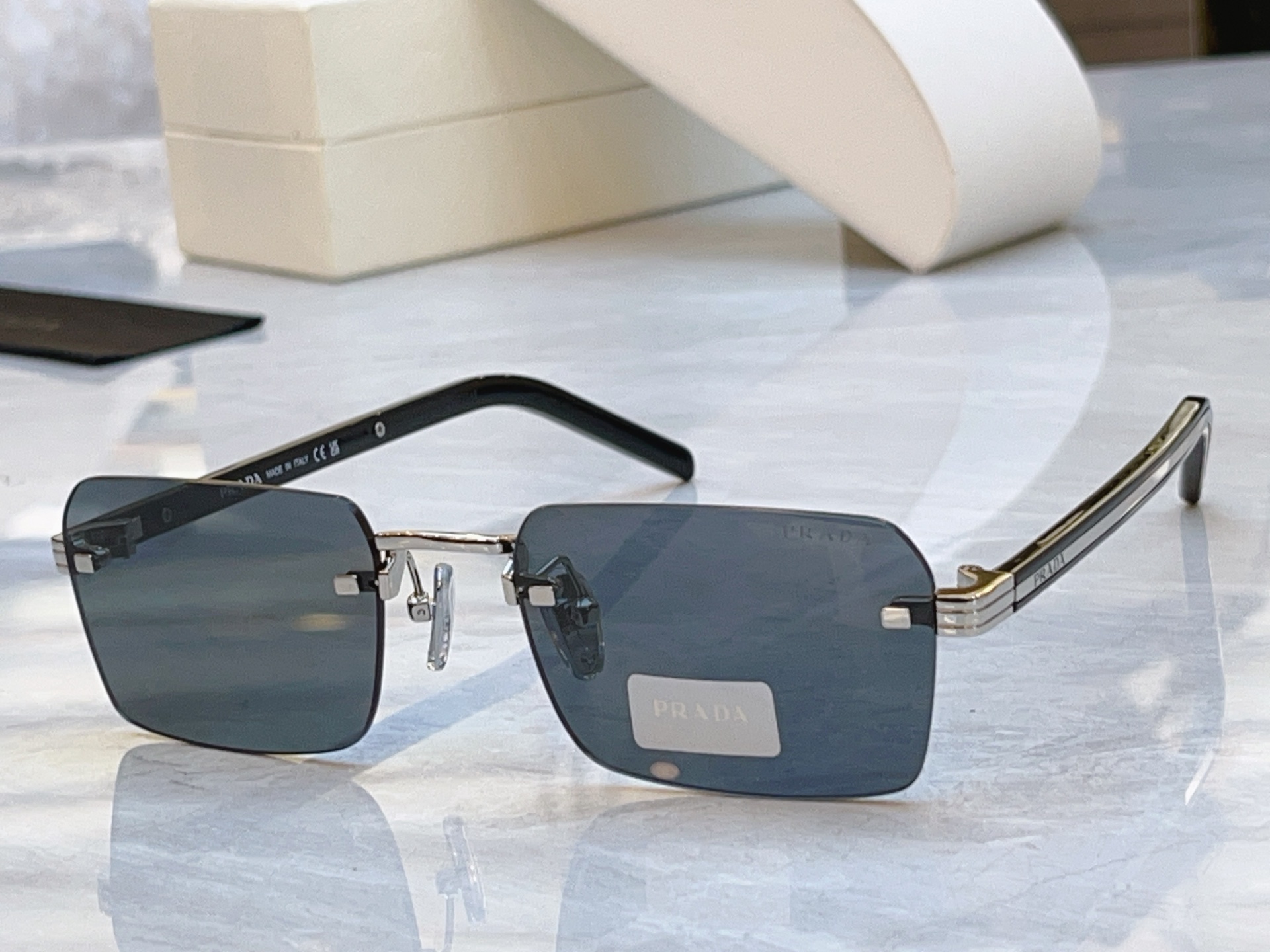 ，【PRAD*】普拉*达新款太阳镜🕶️，MODEL：PR D55S，SIZE：55口19-145