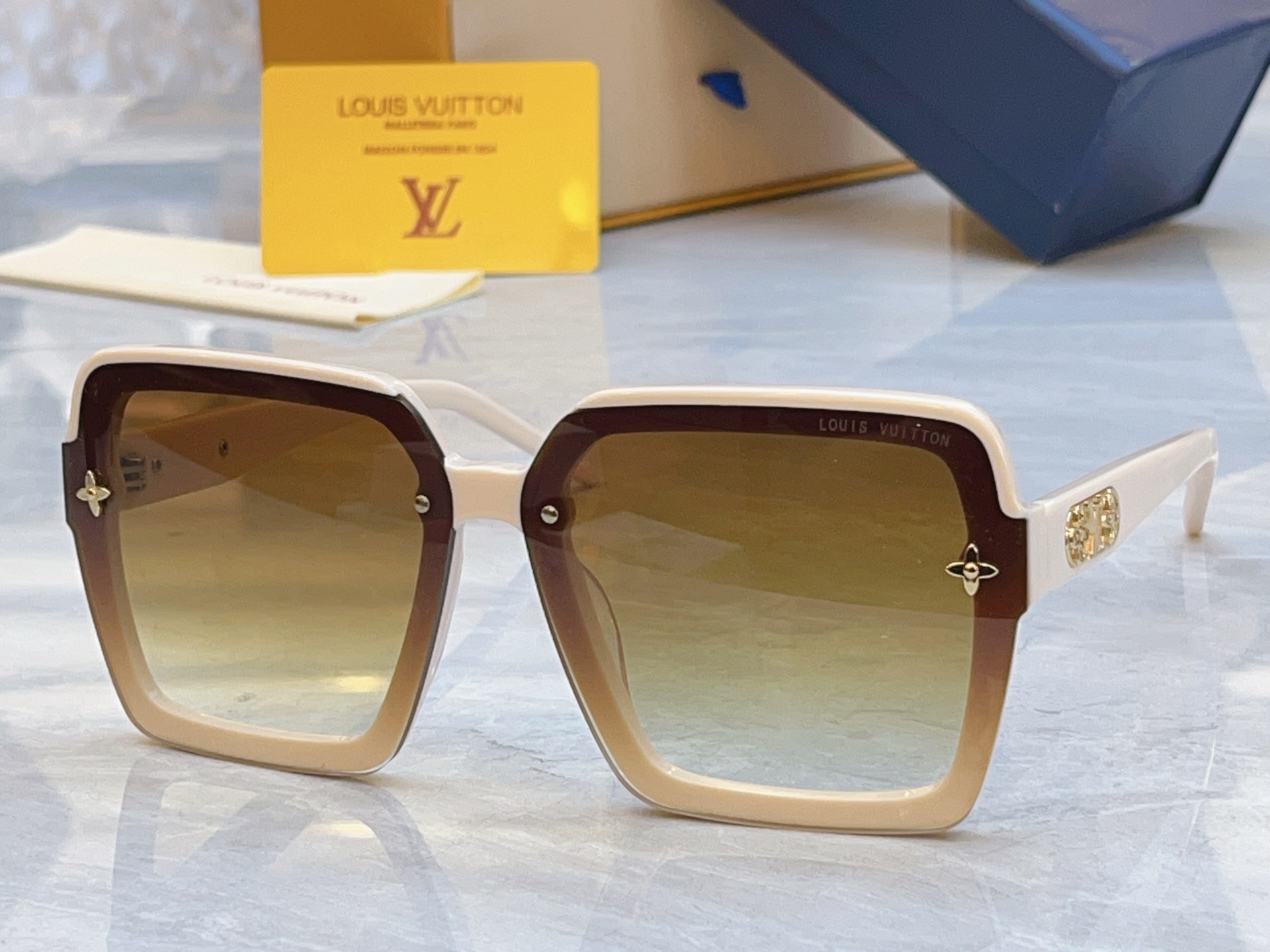 ，【LOUIS VUITTO*】路易*威登新款太阳镜，MODEL：Z1618U，SIZE：55口21-1