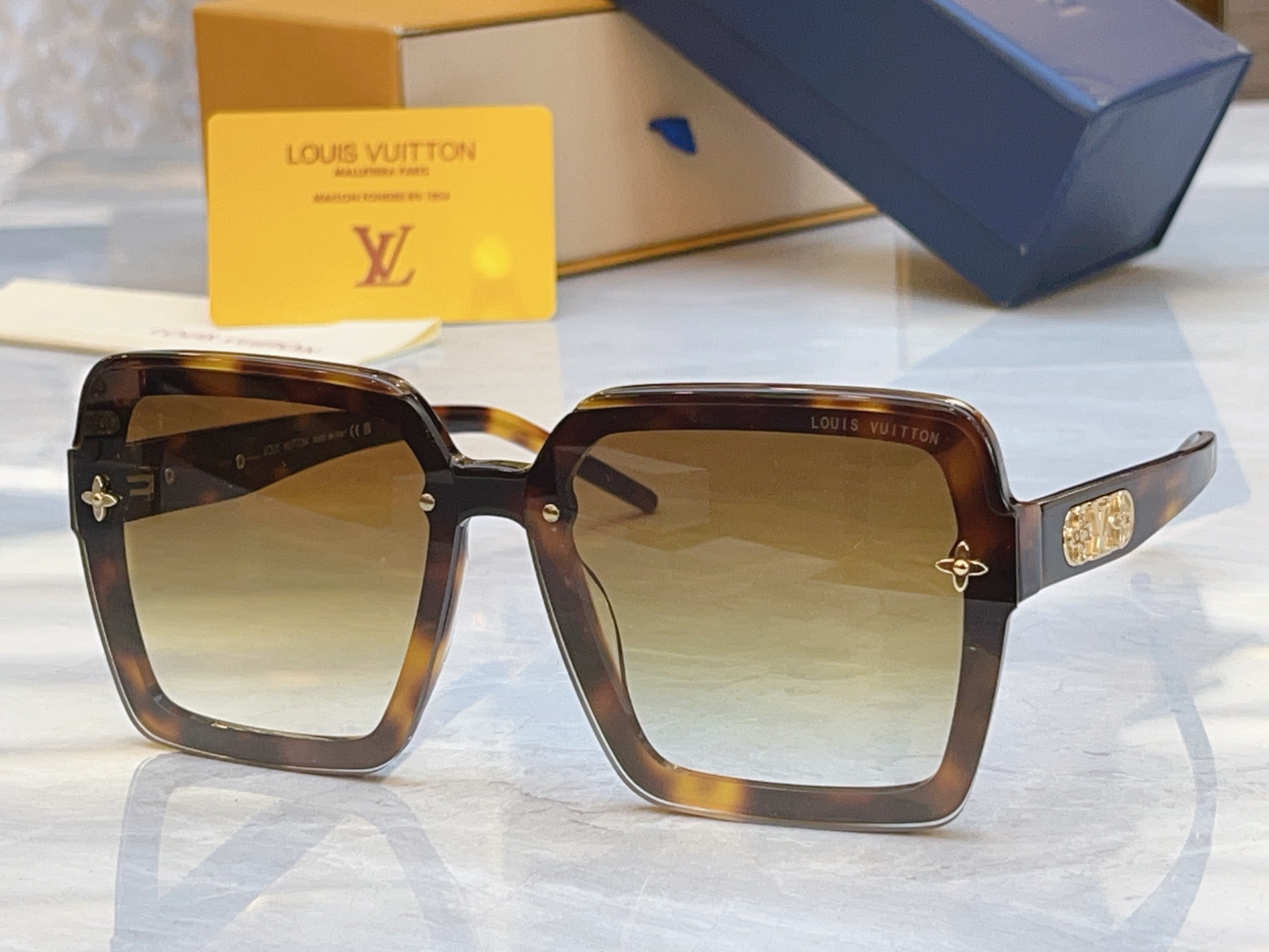 ，【LOUIS VUITTO*】路易*威登新款太阳镜，MODEL：Z1618U，SIZE：55口21-1