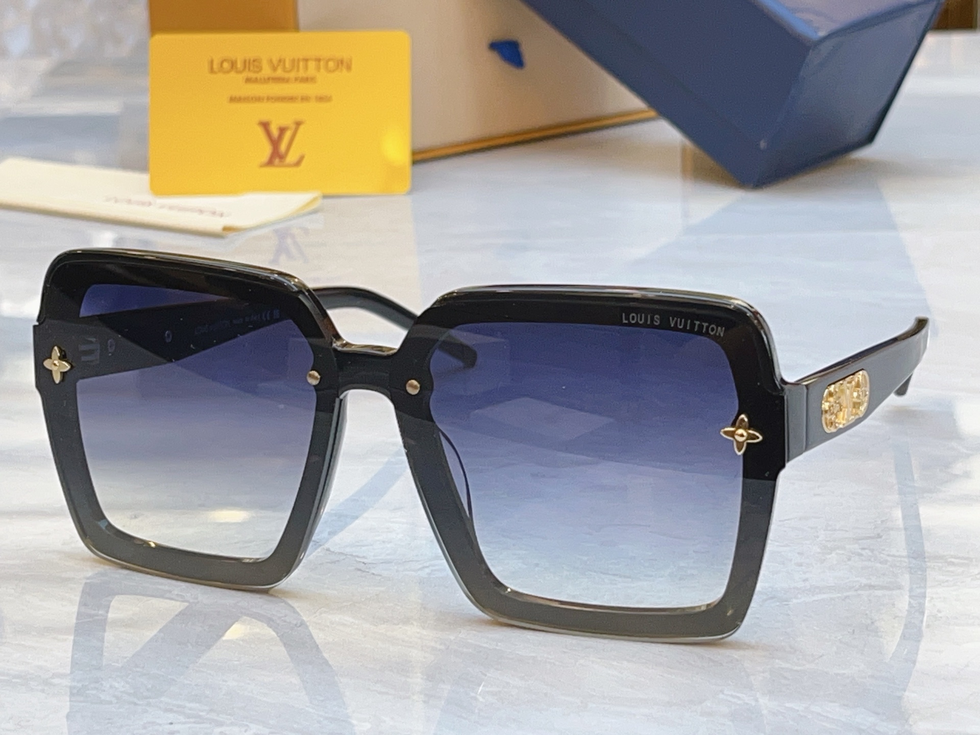 ，【LOUIS VUITTO*】路易*威登新款太阳镜，MODEL：Z1618U，SIZE：55口21-1